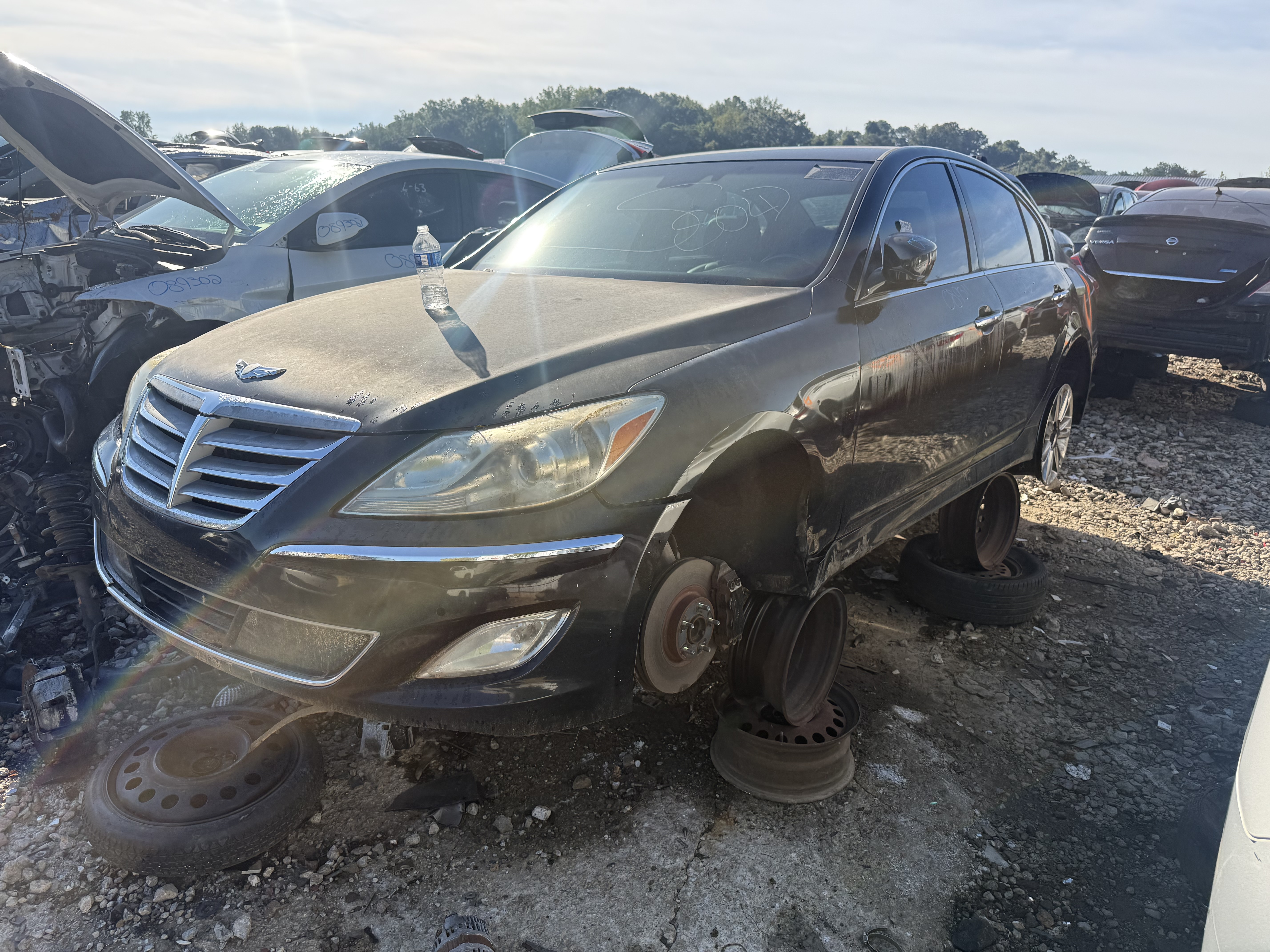 2012 HYUNDAI Genesis