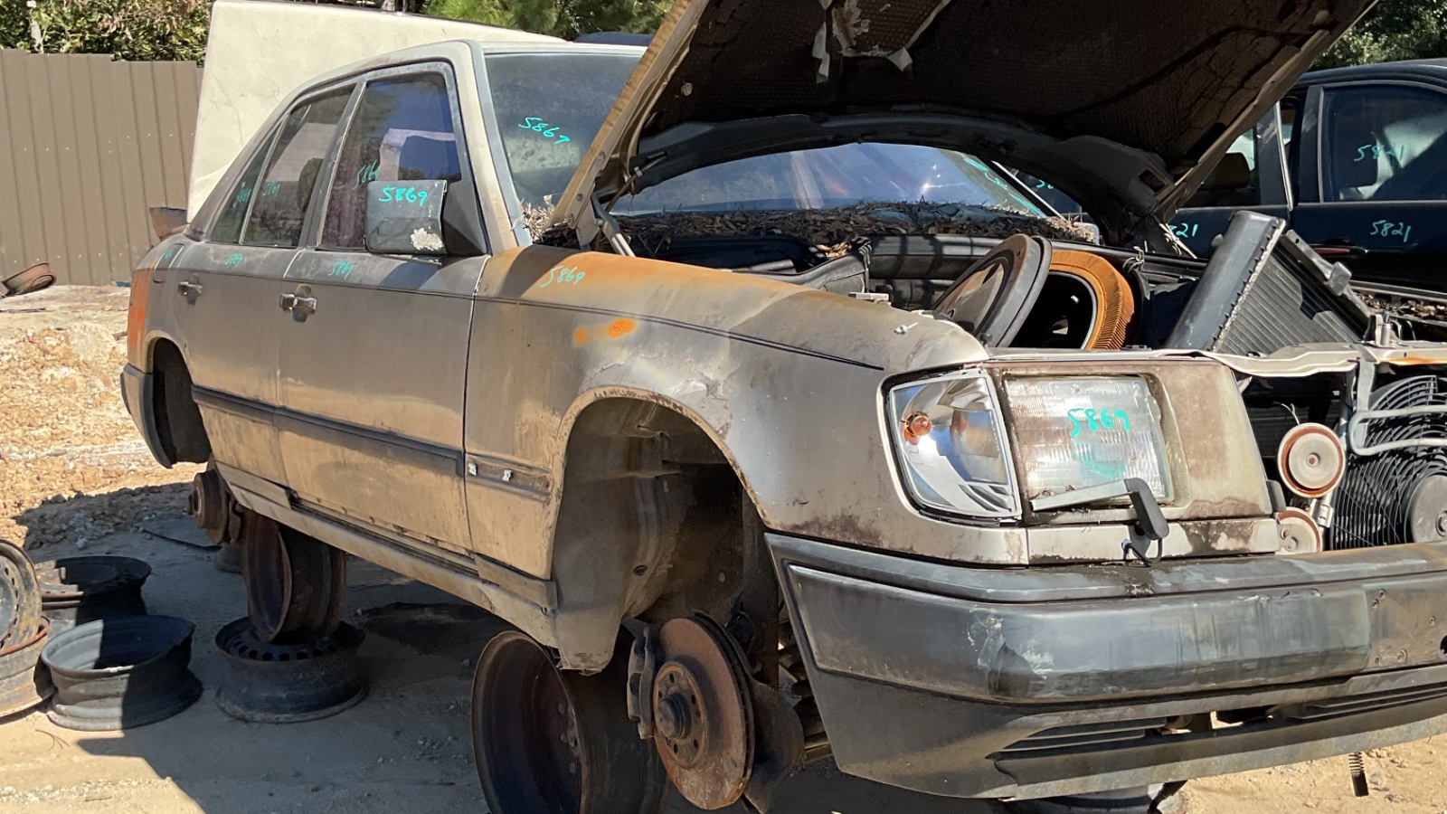 1986 MERCEDES-BENZ 300