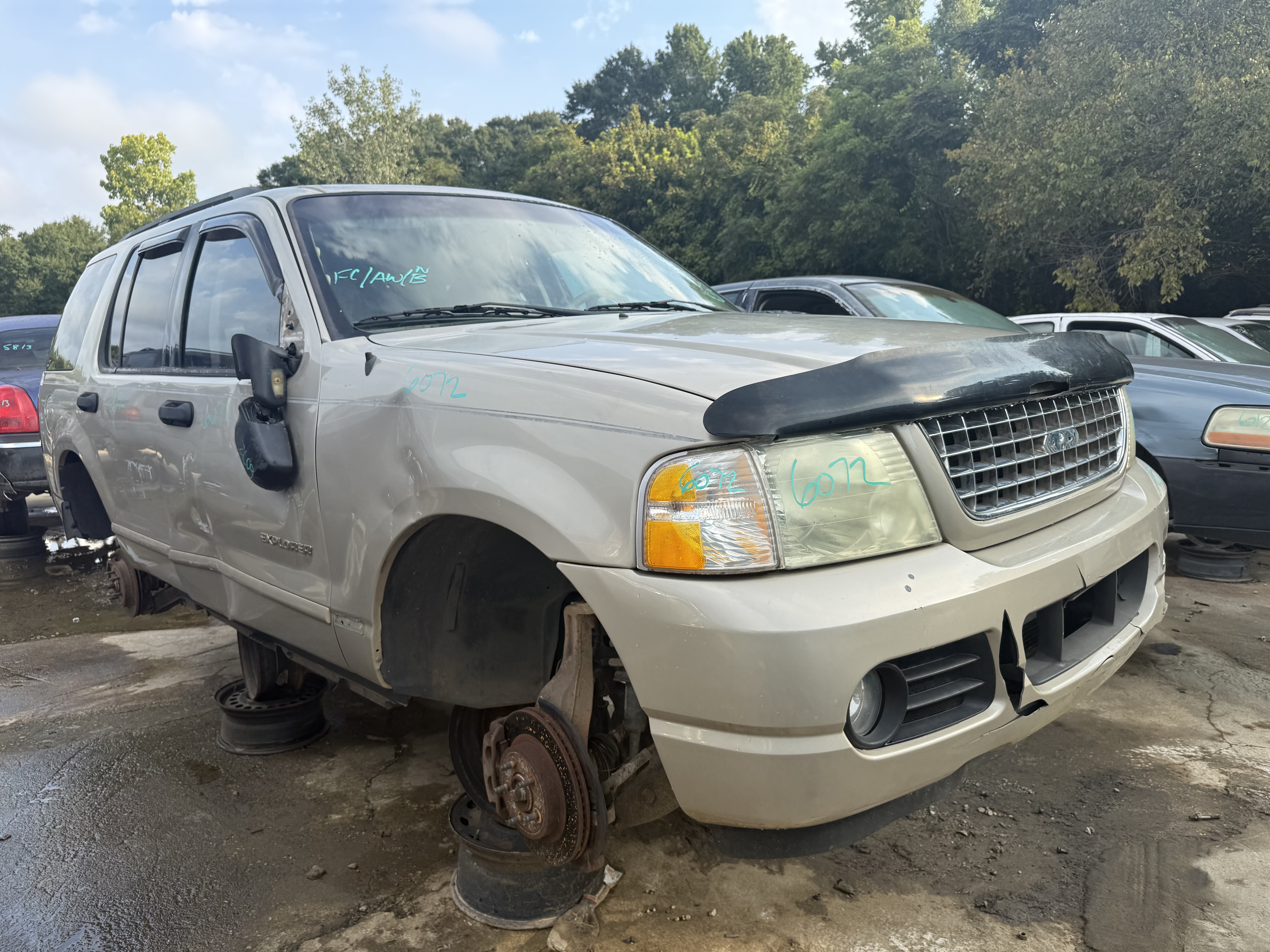2004 FORD Explorer