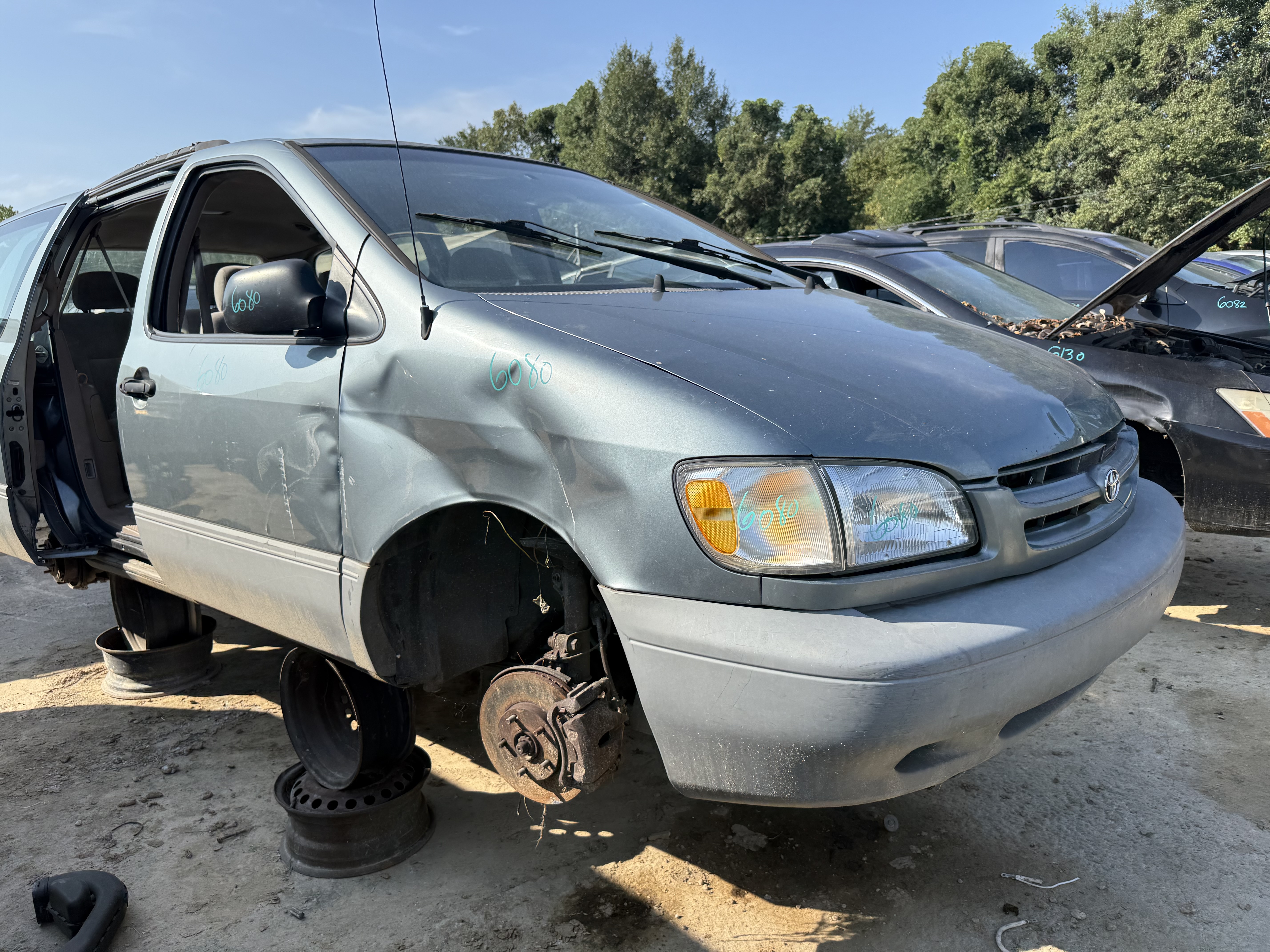 1999 TOYOTA Sienna
