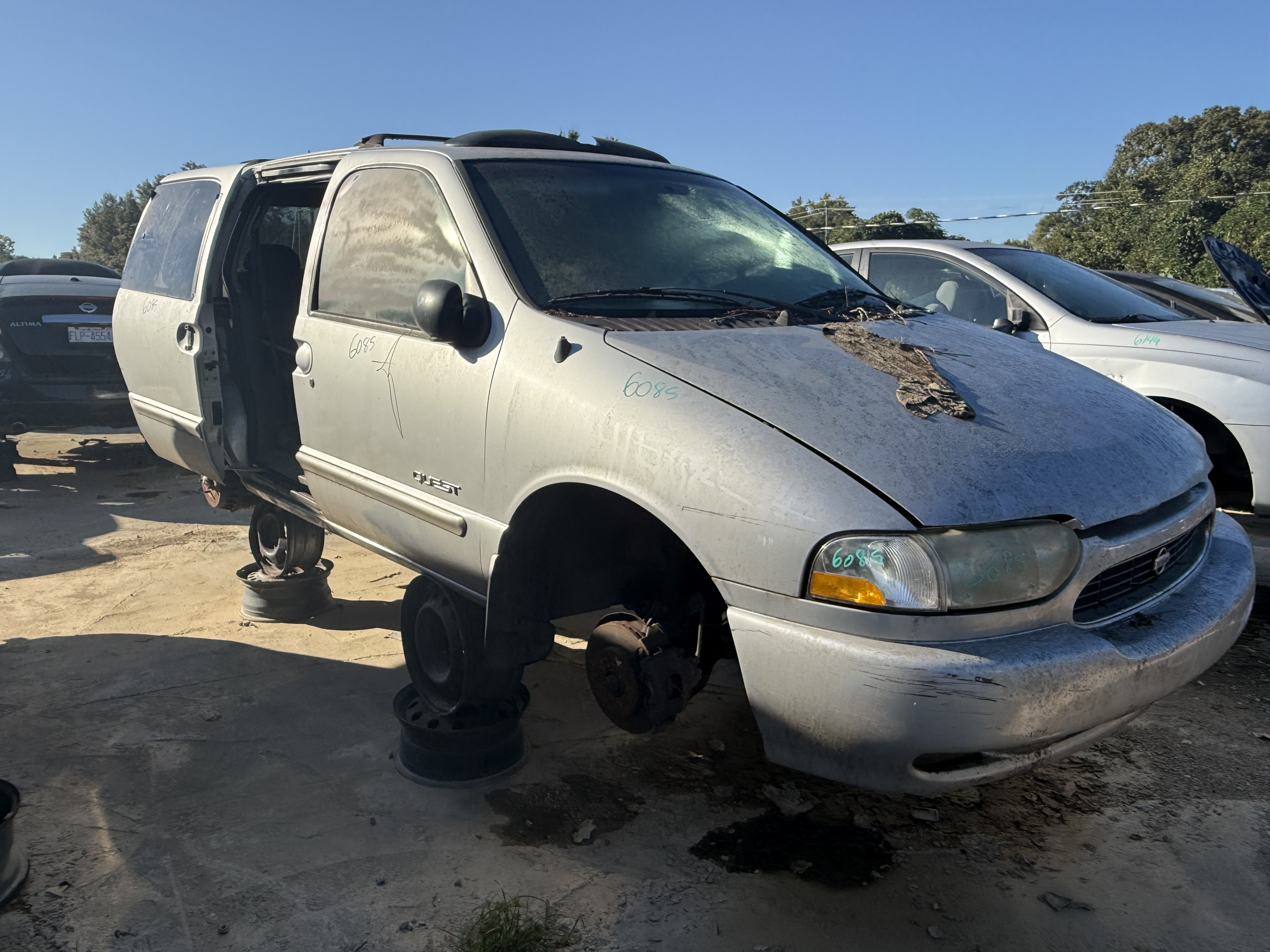 2000 NISSAN Quest