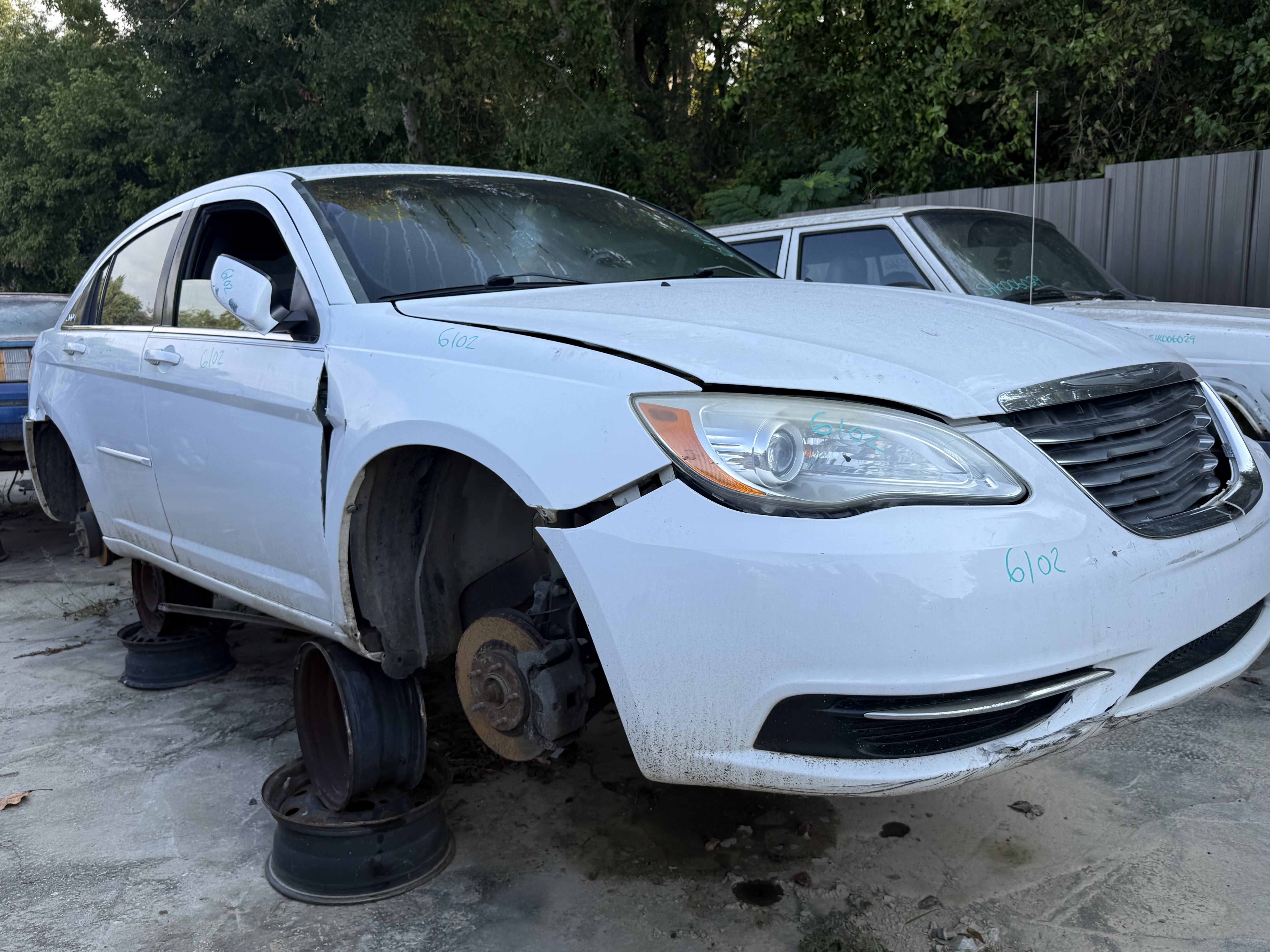 2013 CHRYSLER 200