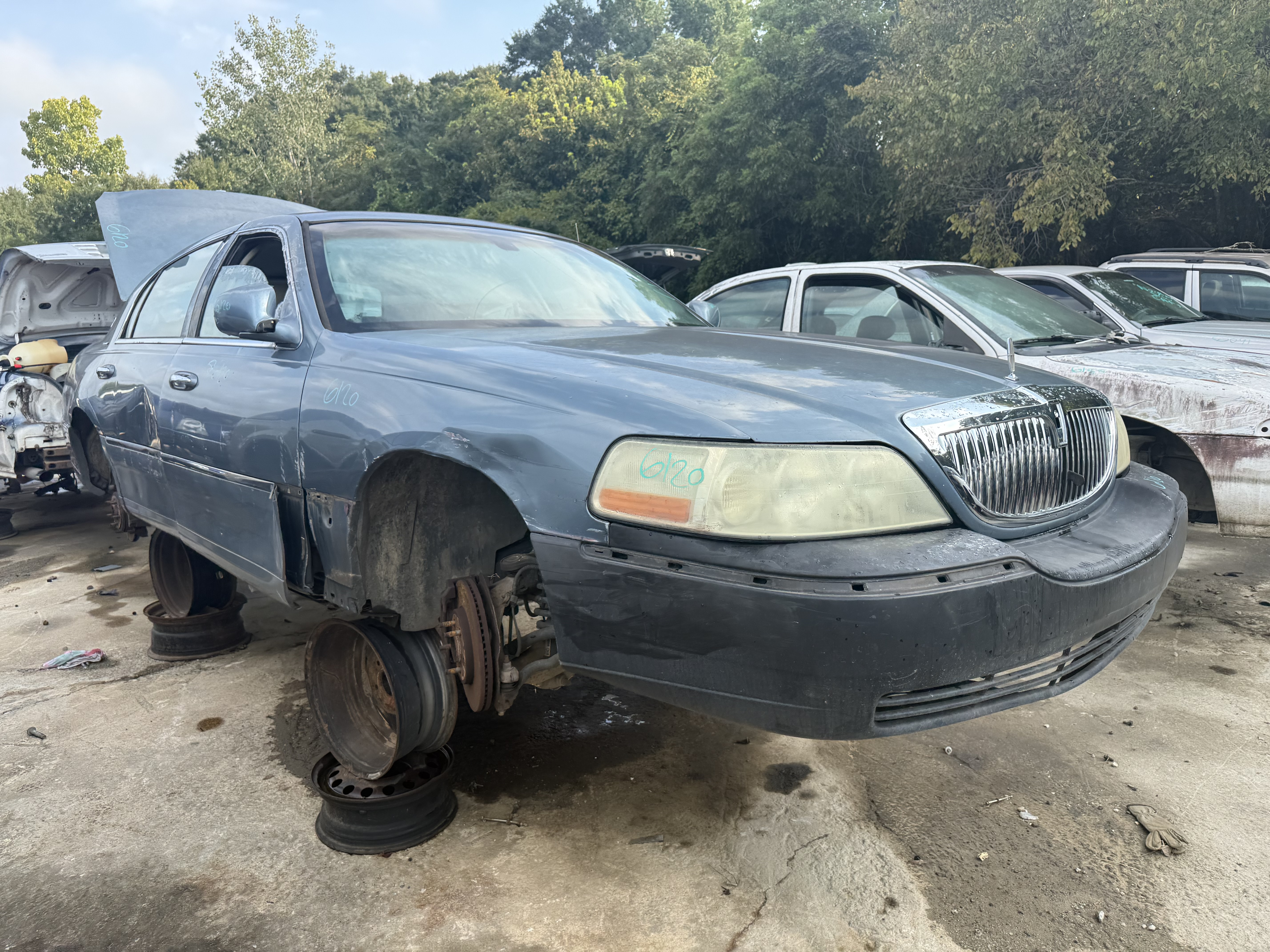 2003 LINCOLN Town Car