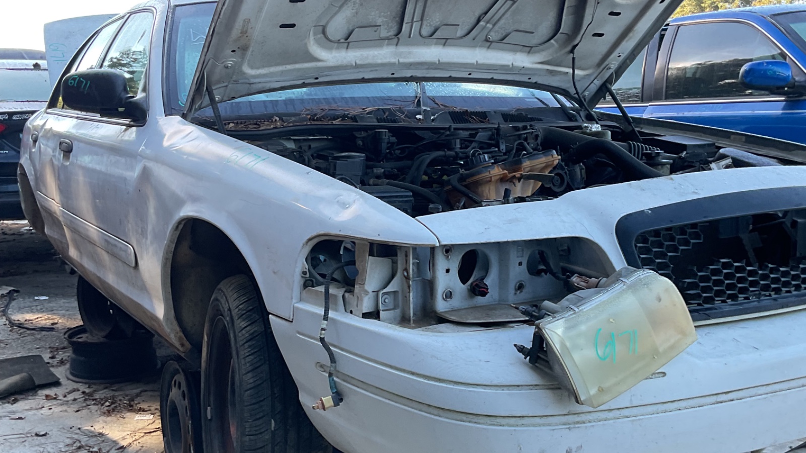 2001 FORD Crown Victoria