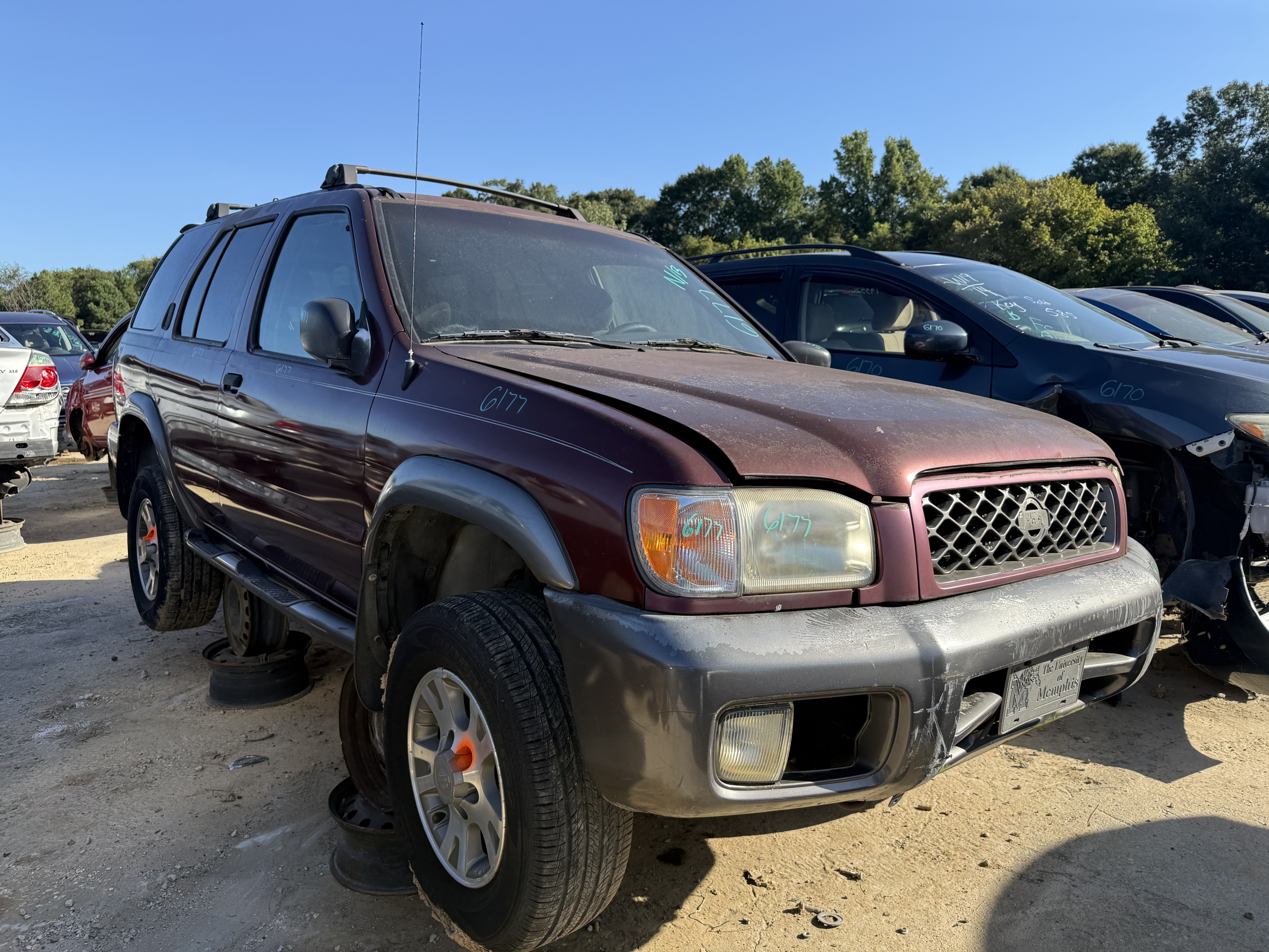 2001 NISSAN Pathfinder