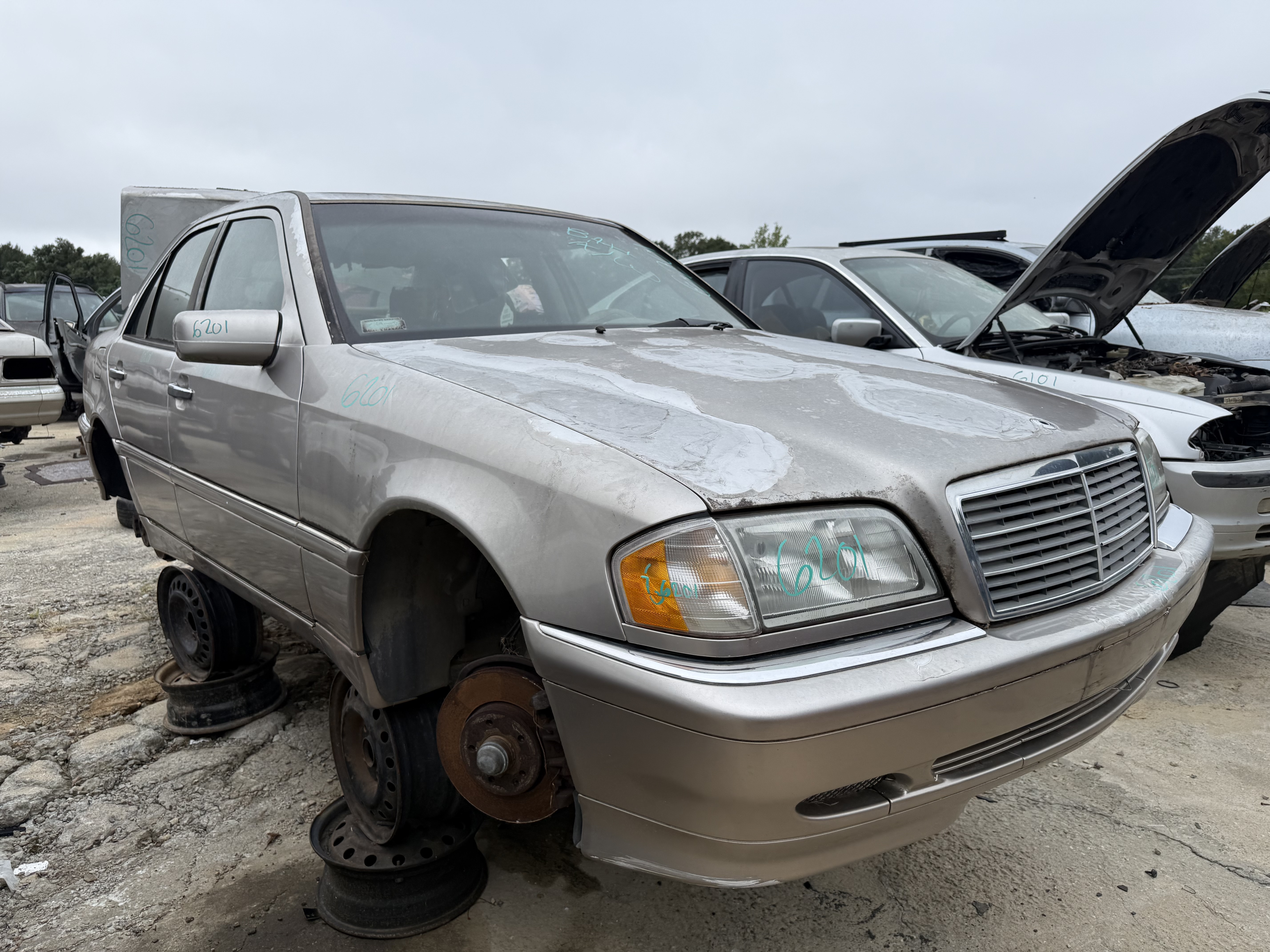 2000 MERCEDES-BENZ C-Class