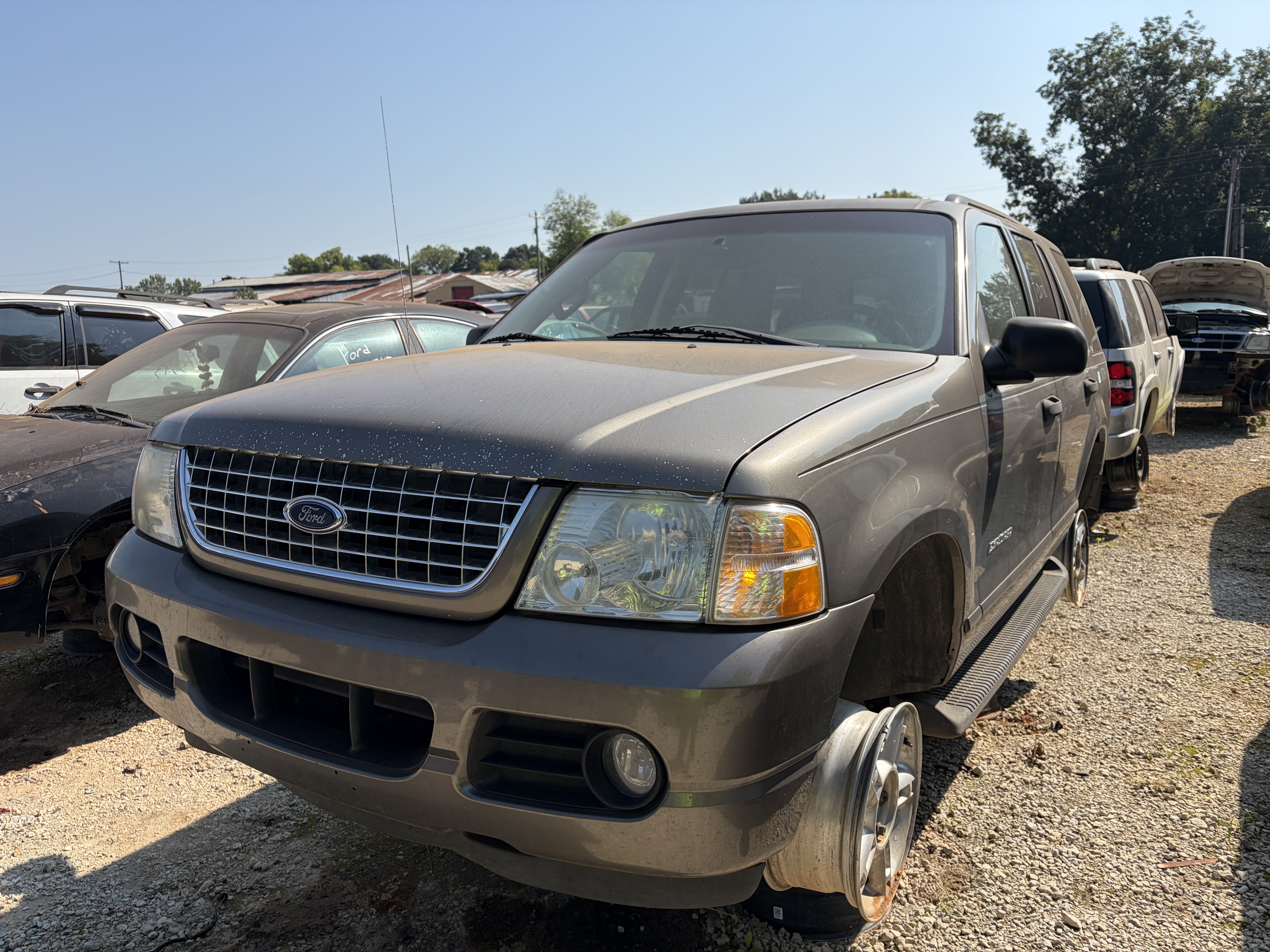 2004 FORD Explorer