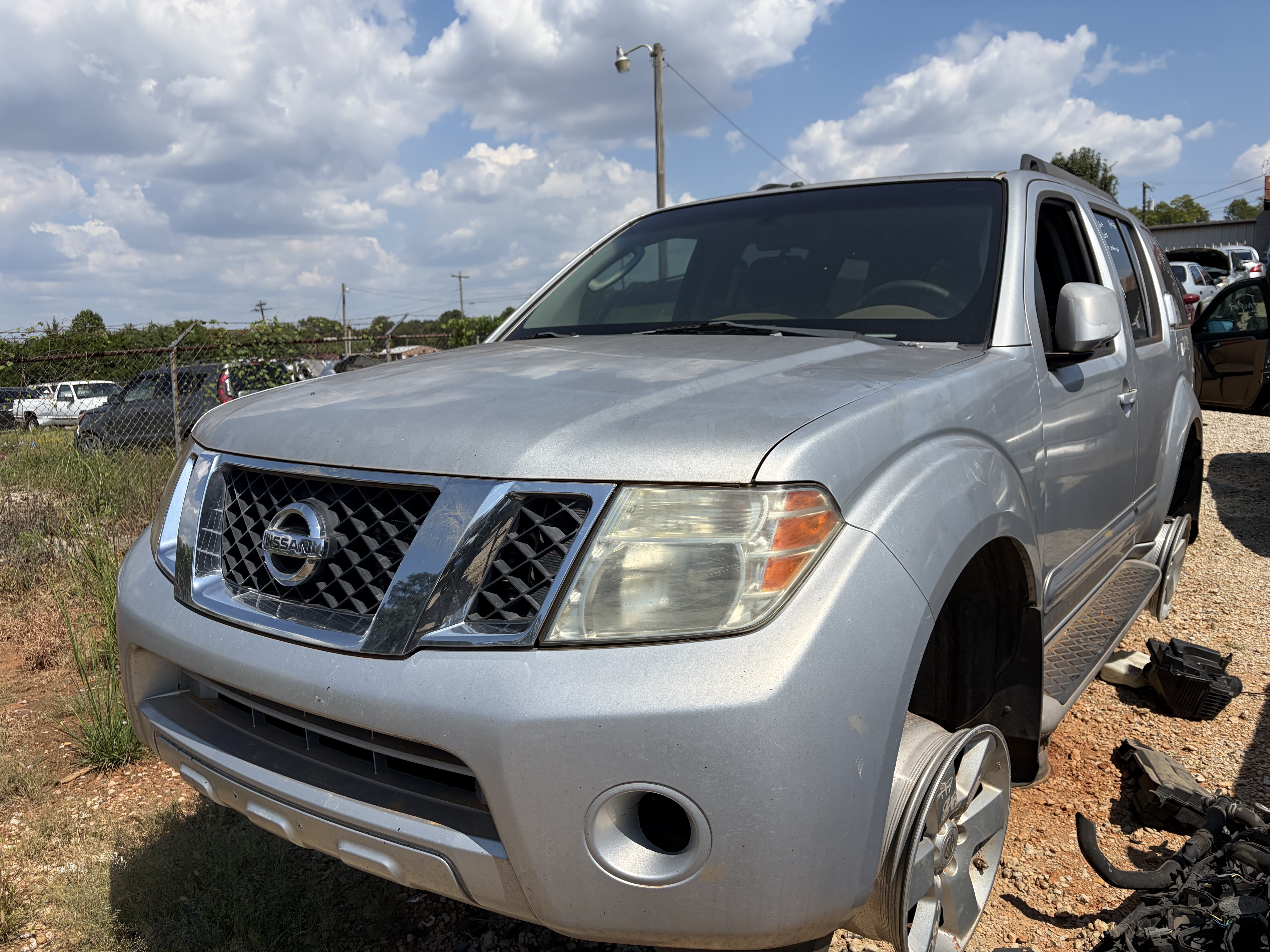2009 NISSAN Pathfinder