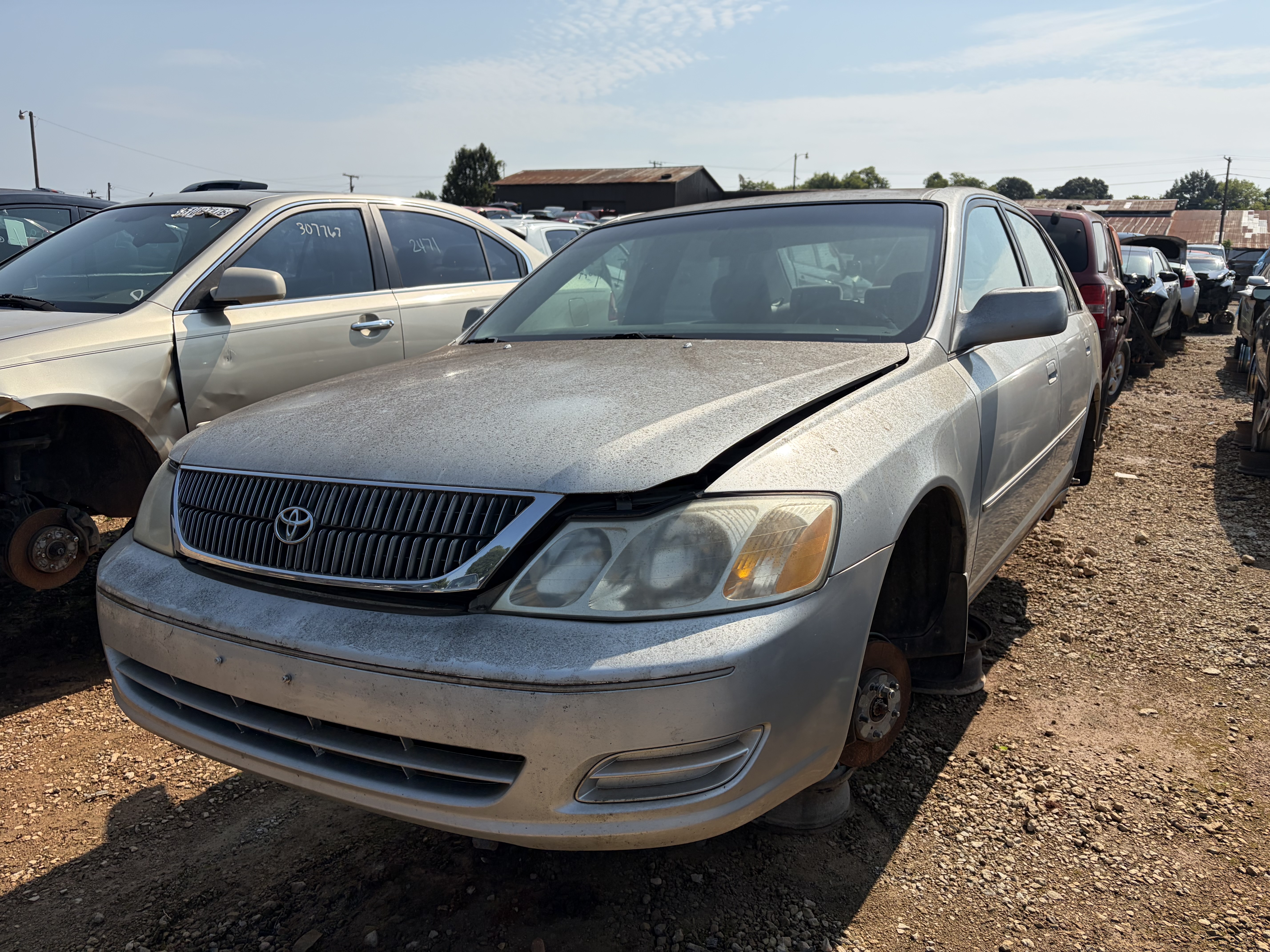 2001 TOYOTA Avalon