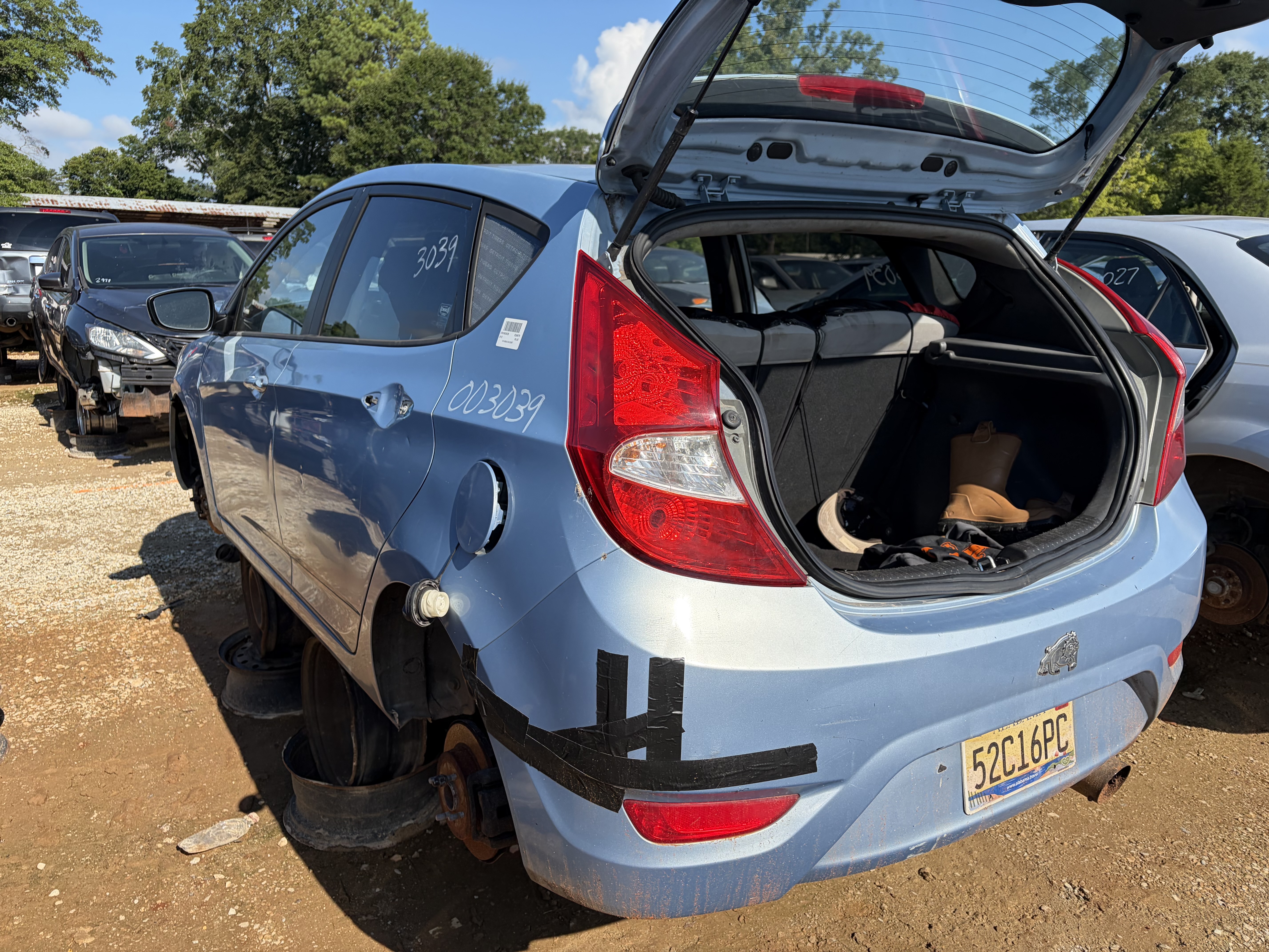 2012 HYUNDAI Accent