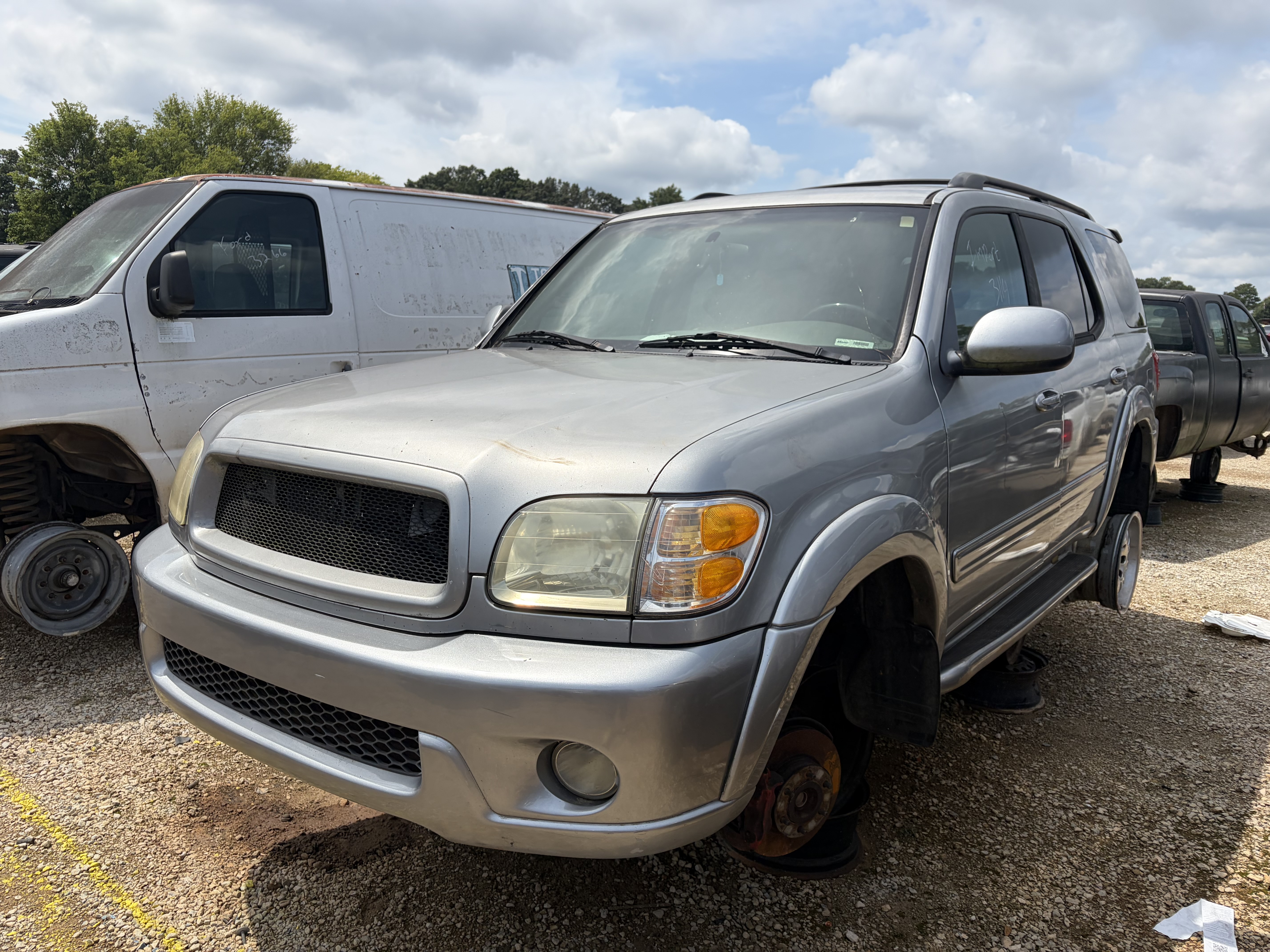 2002 TOYOTA Sequoia