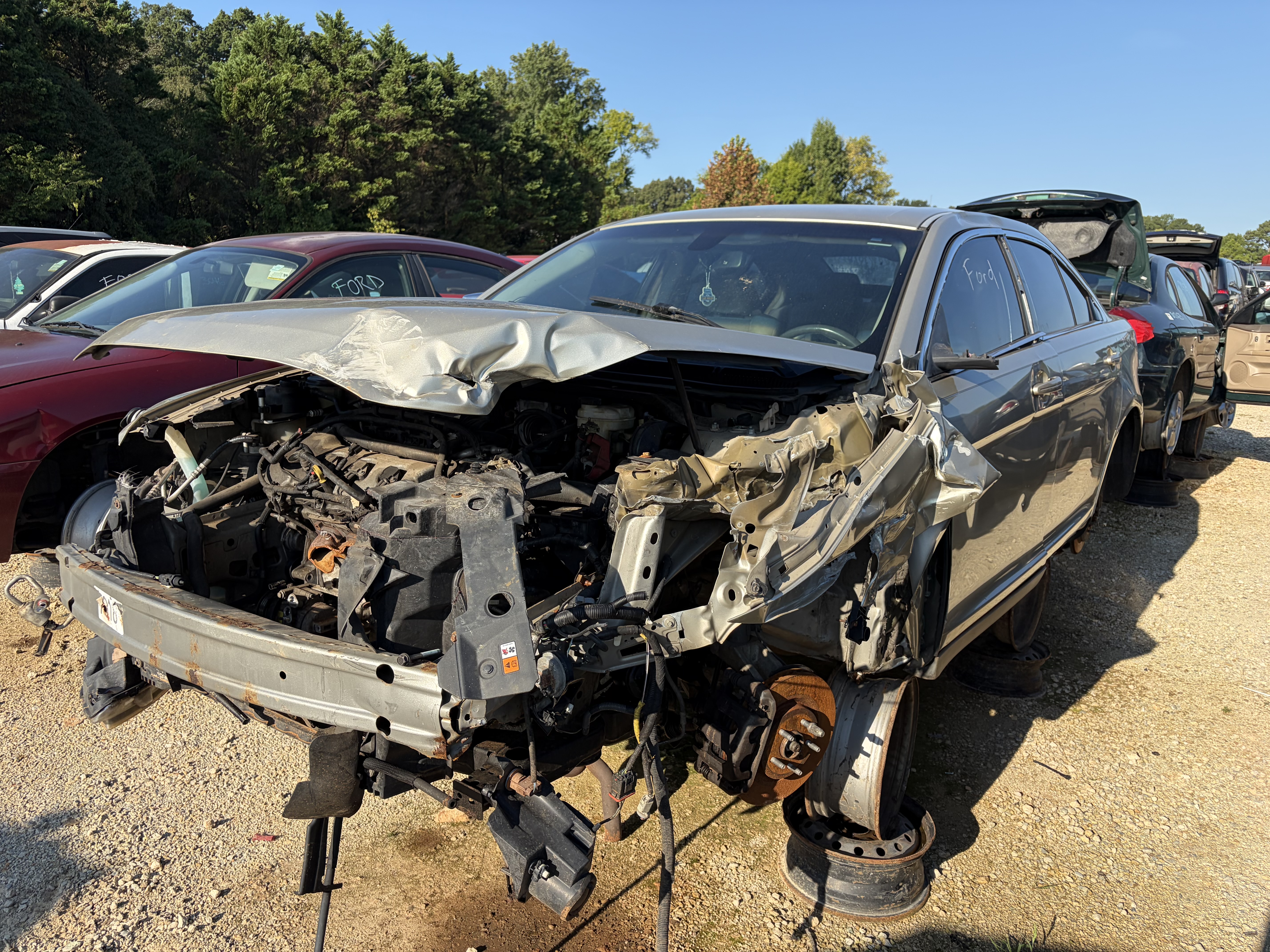 2010 FORD Taurus