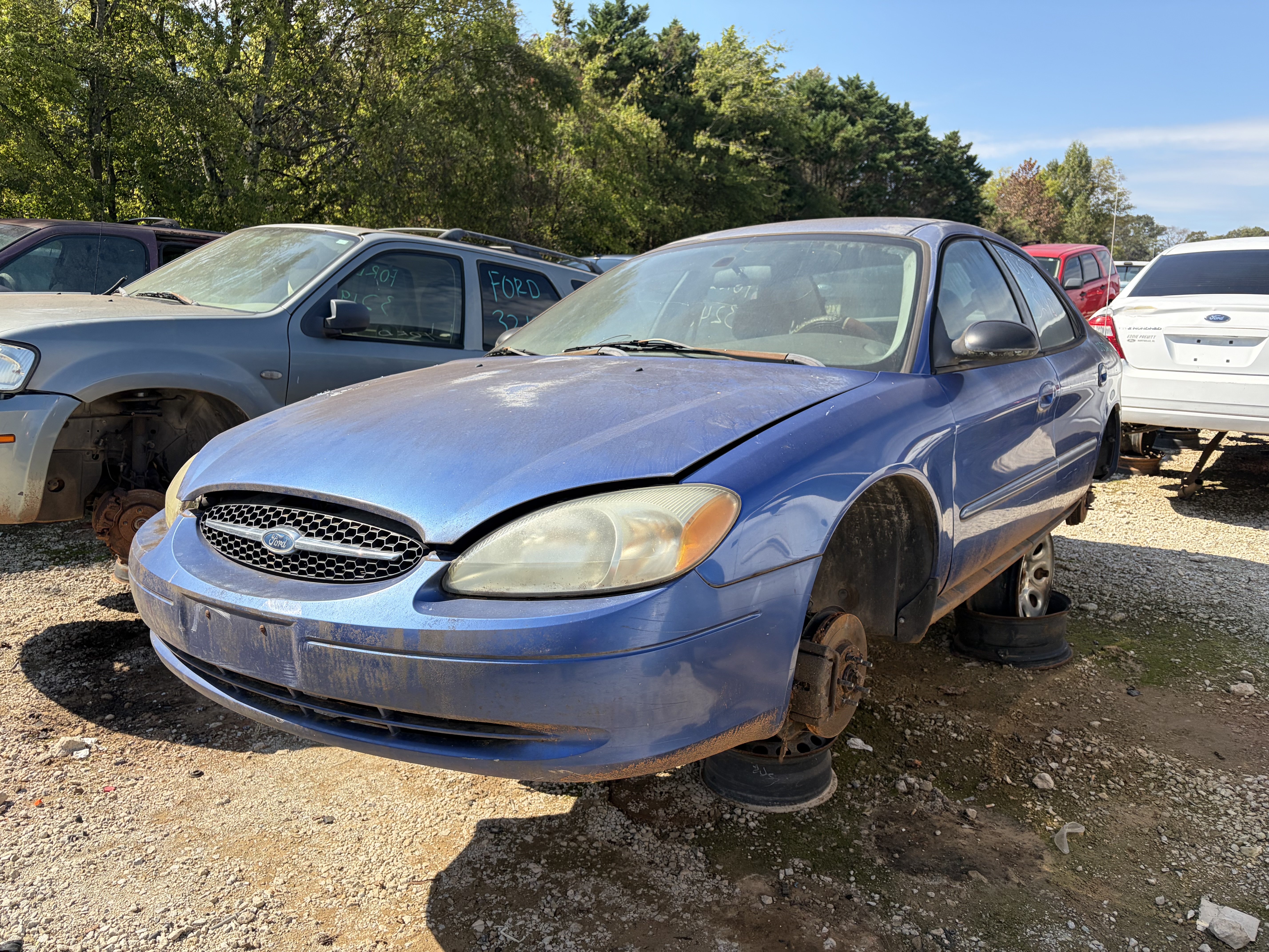 2003 FORD Taurus