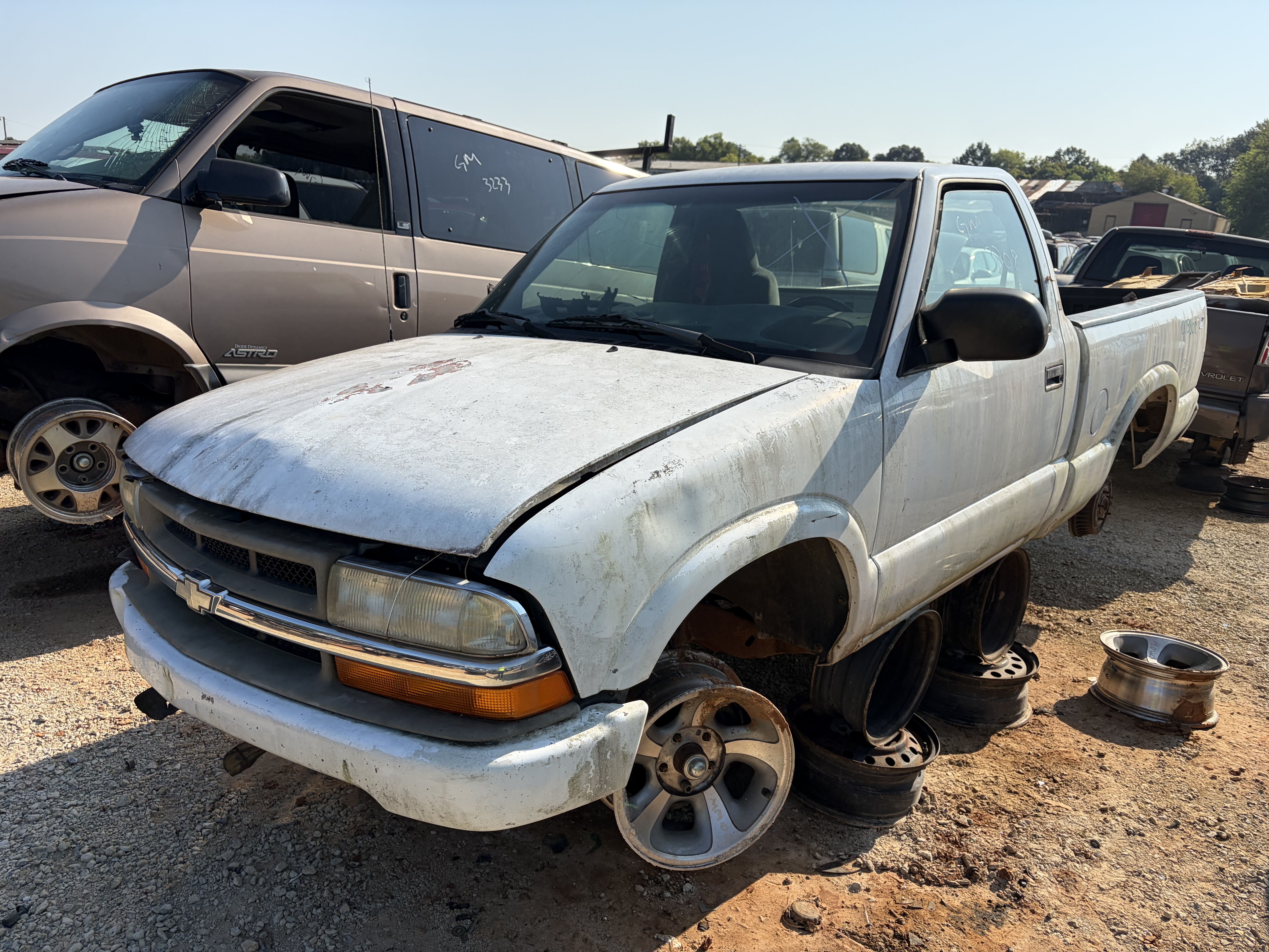 2002 CHEVROLET S-10 Pickup