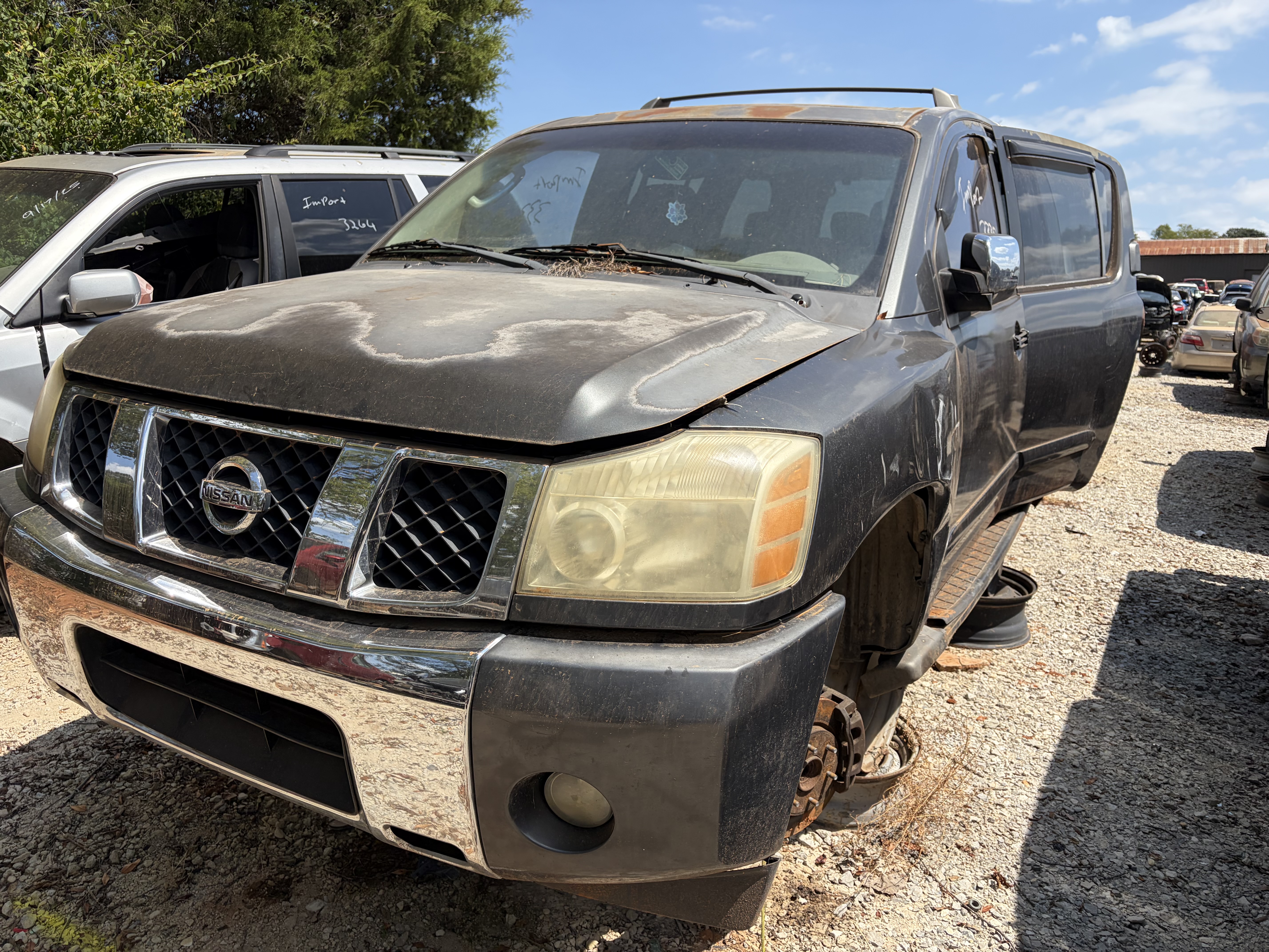 2004 NISSAN Armada
