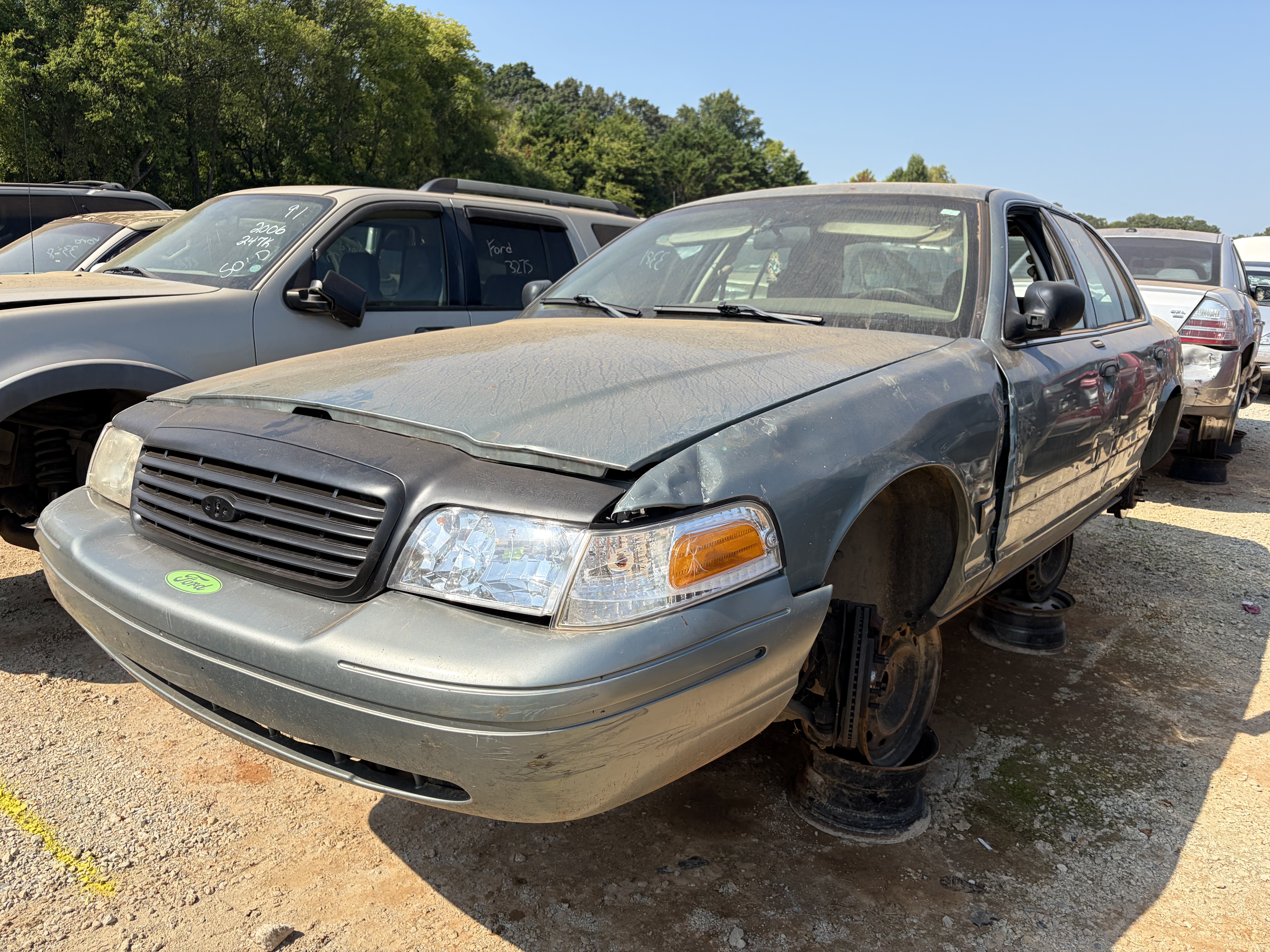 2005 FORD Crown Victoria