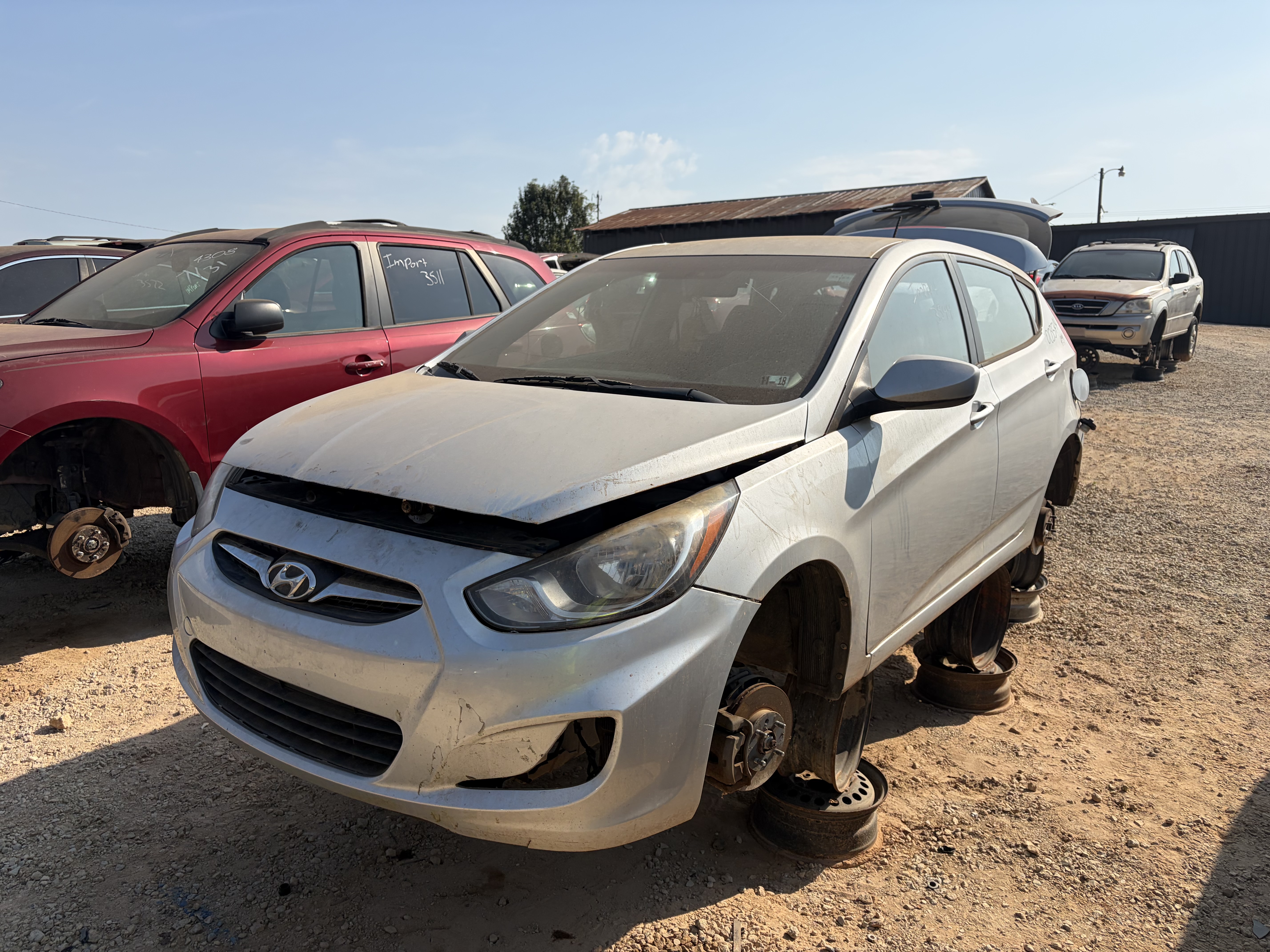 2012 HYUNDAI Accent