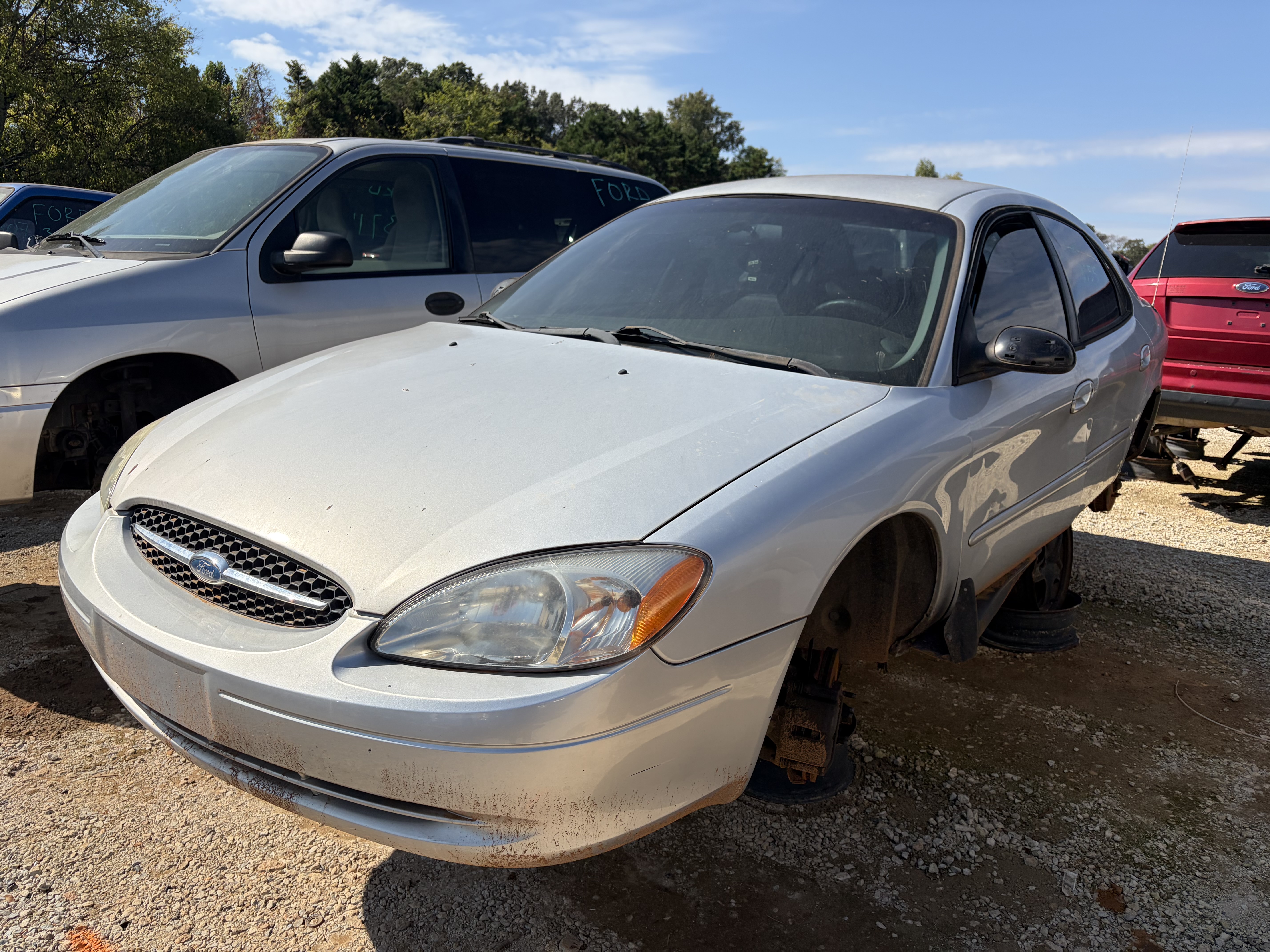 2003 FORD Taurus