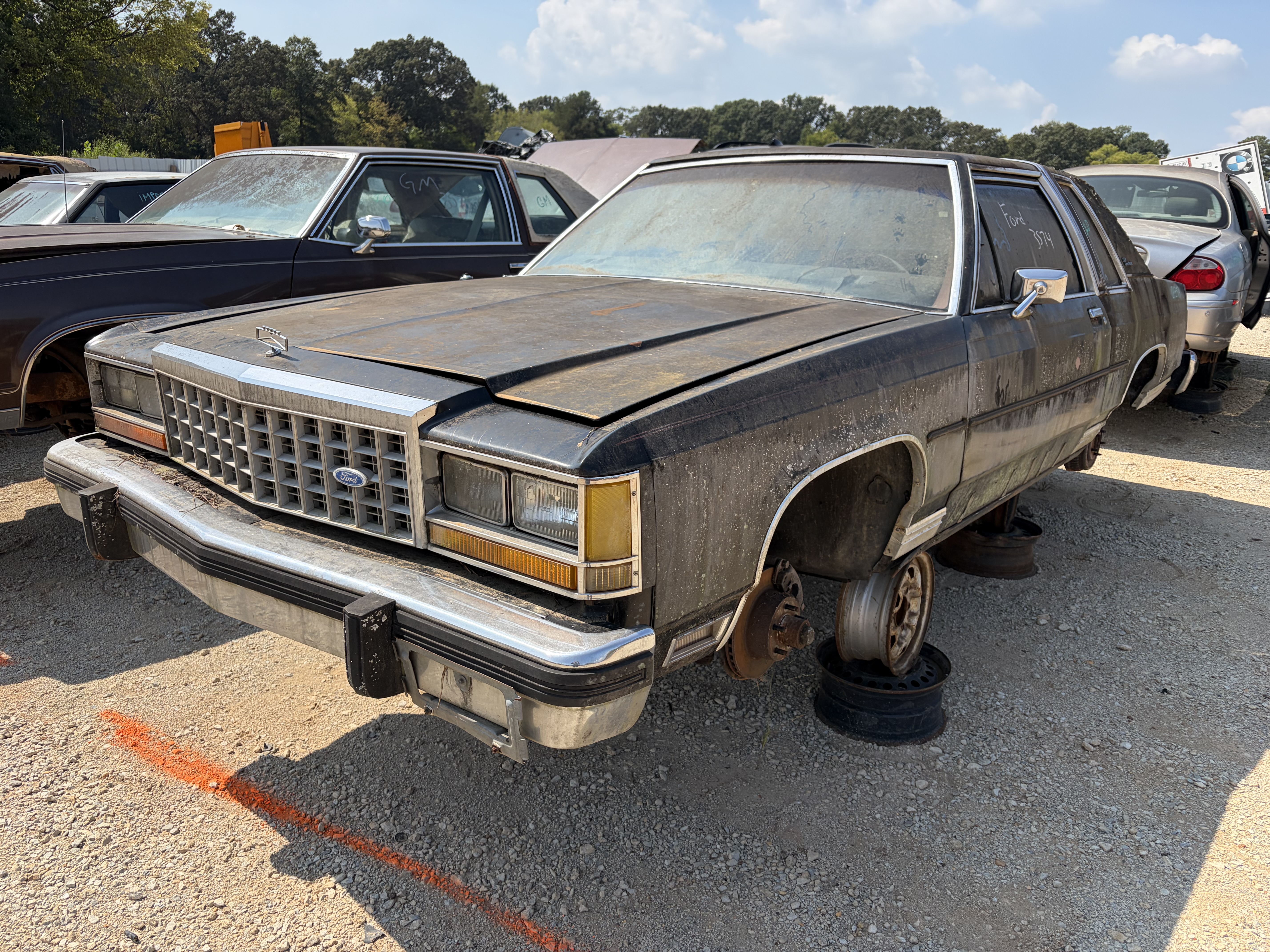 1982 FORD Crown Victoria