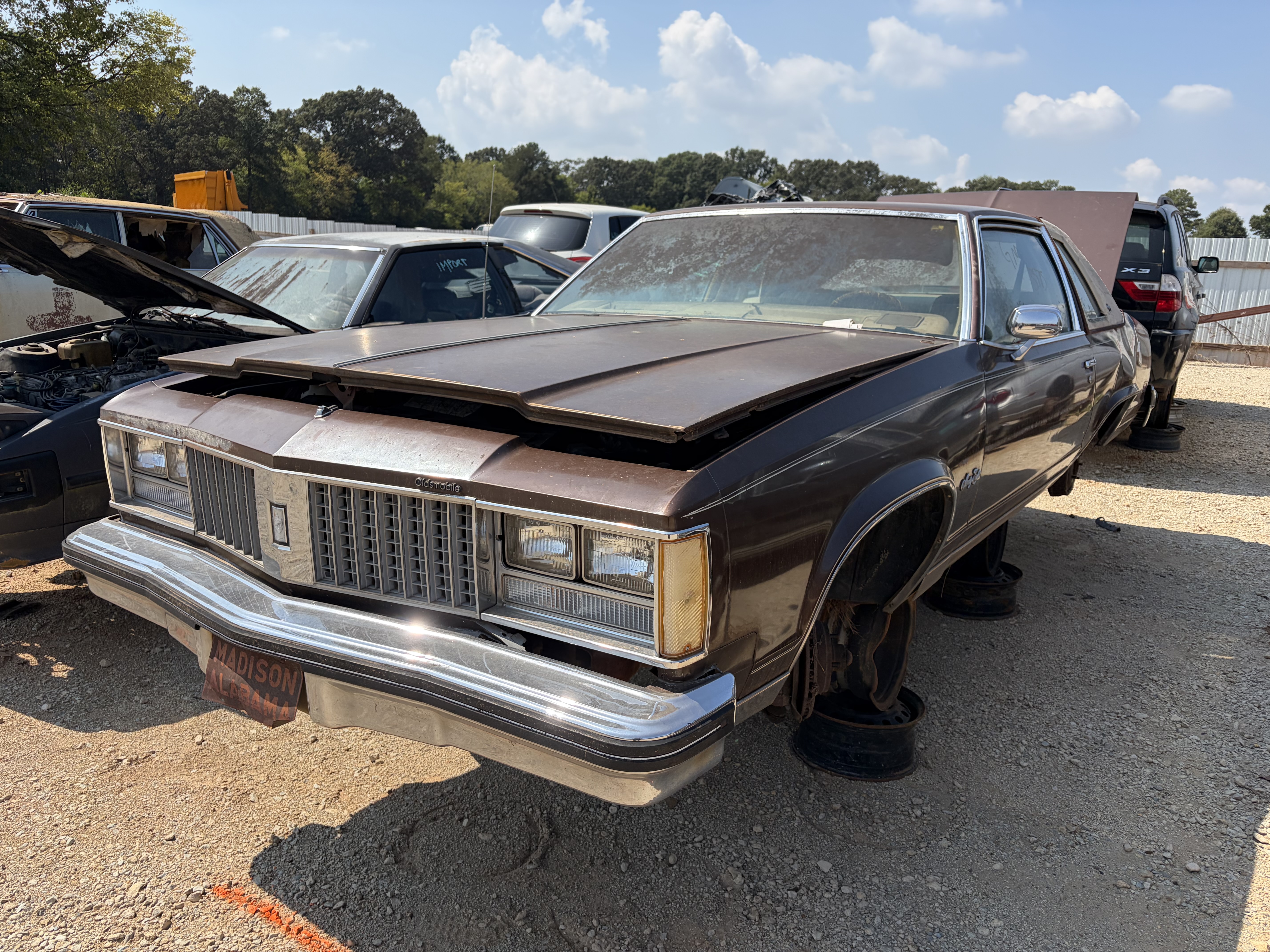 1976 OLDSMOBILE Ninety Eight