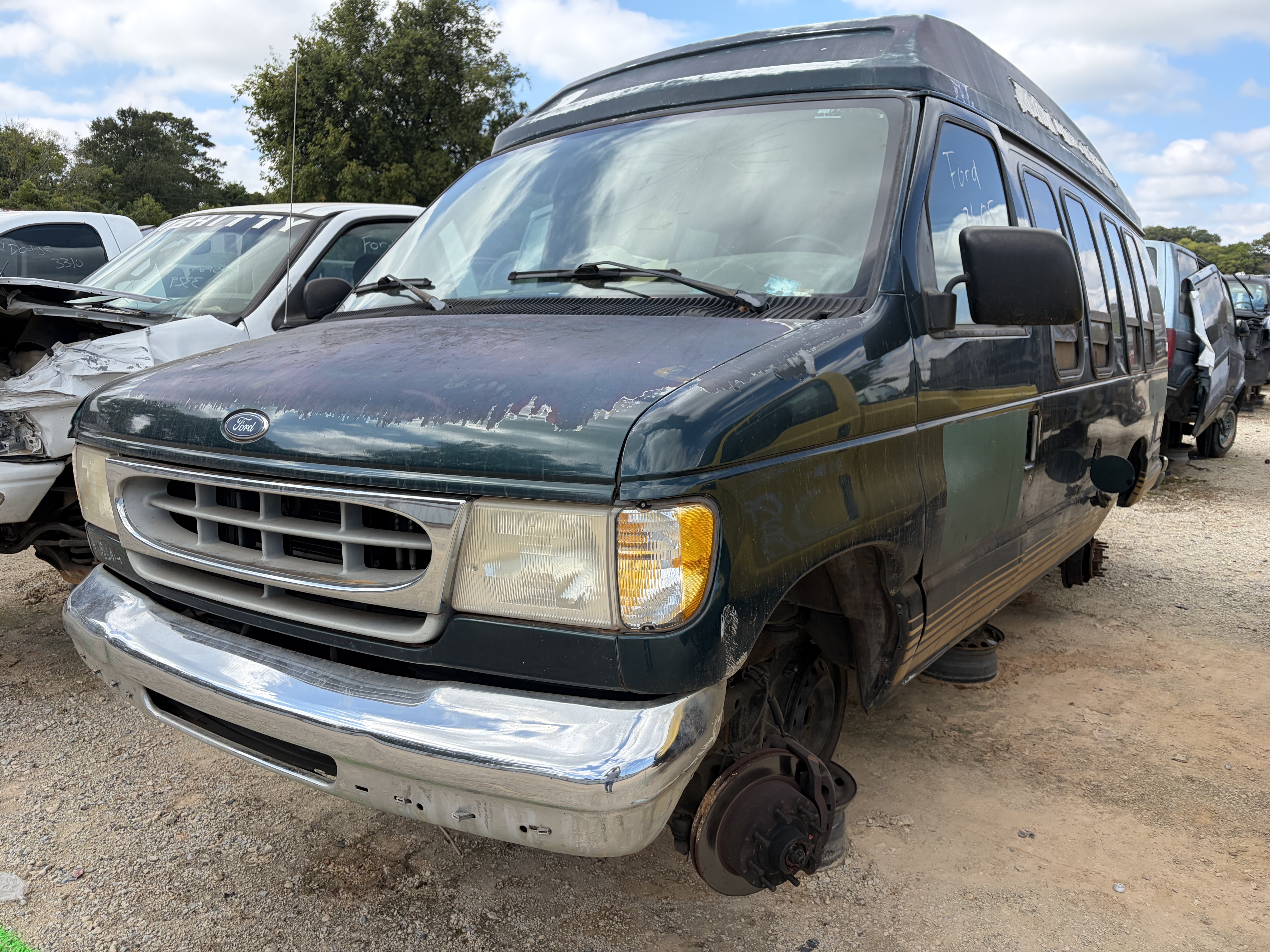 1999 FORD E-250