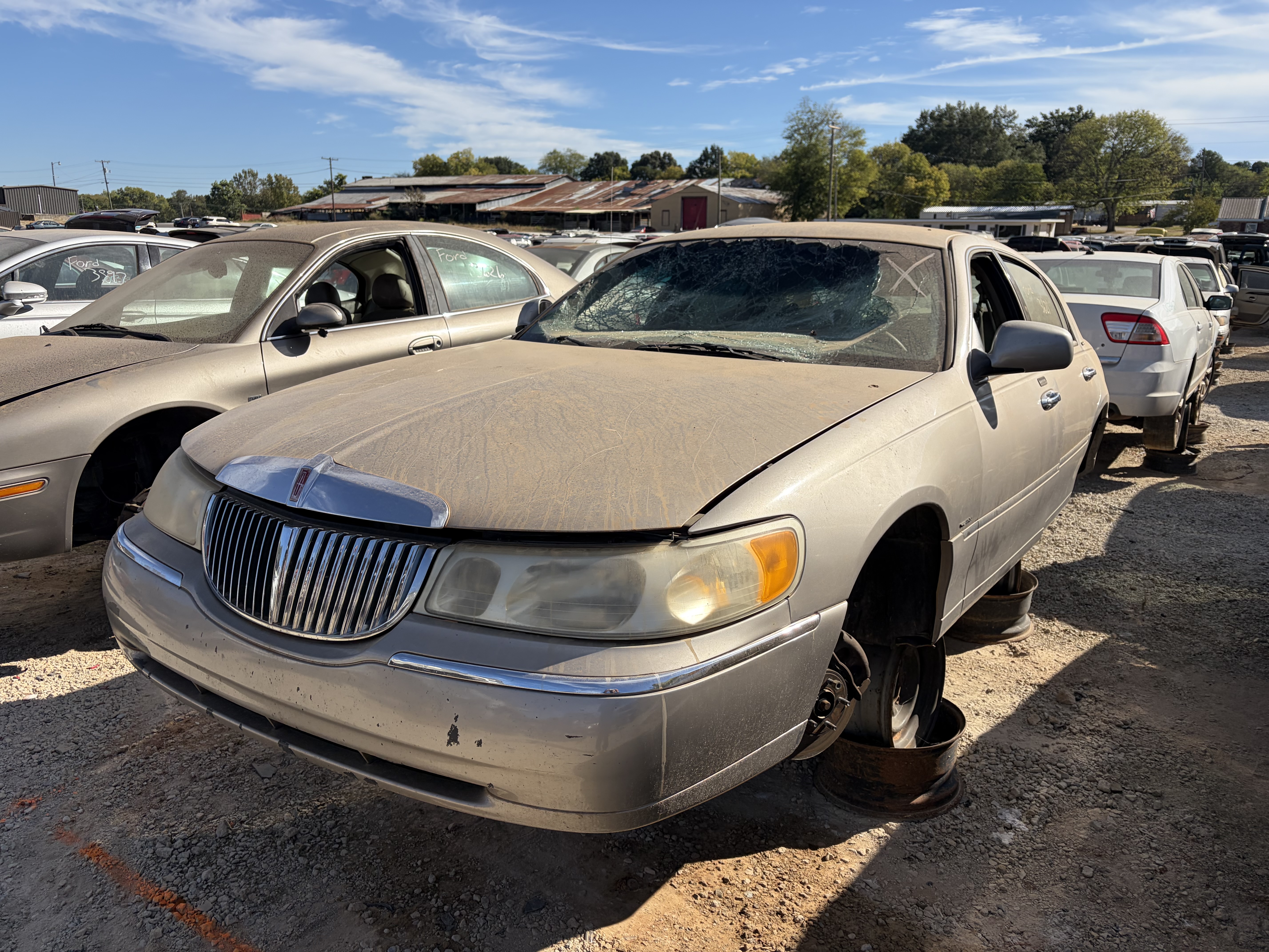 2000 LINCOLN Town Car