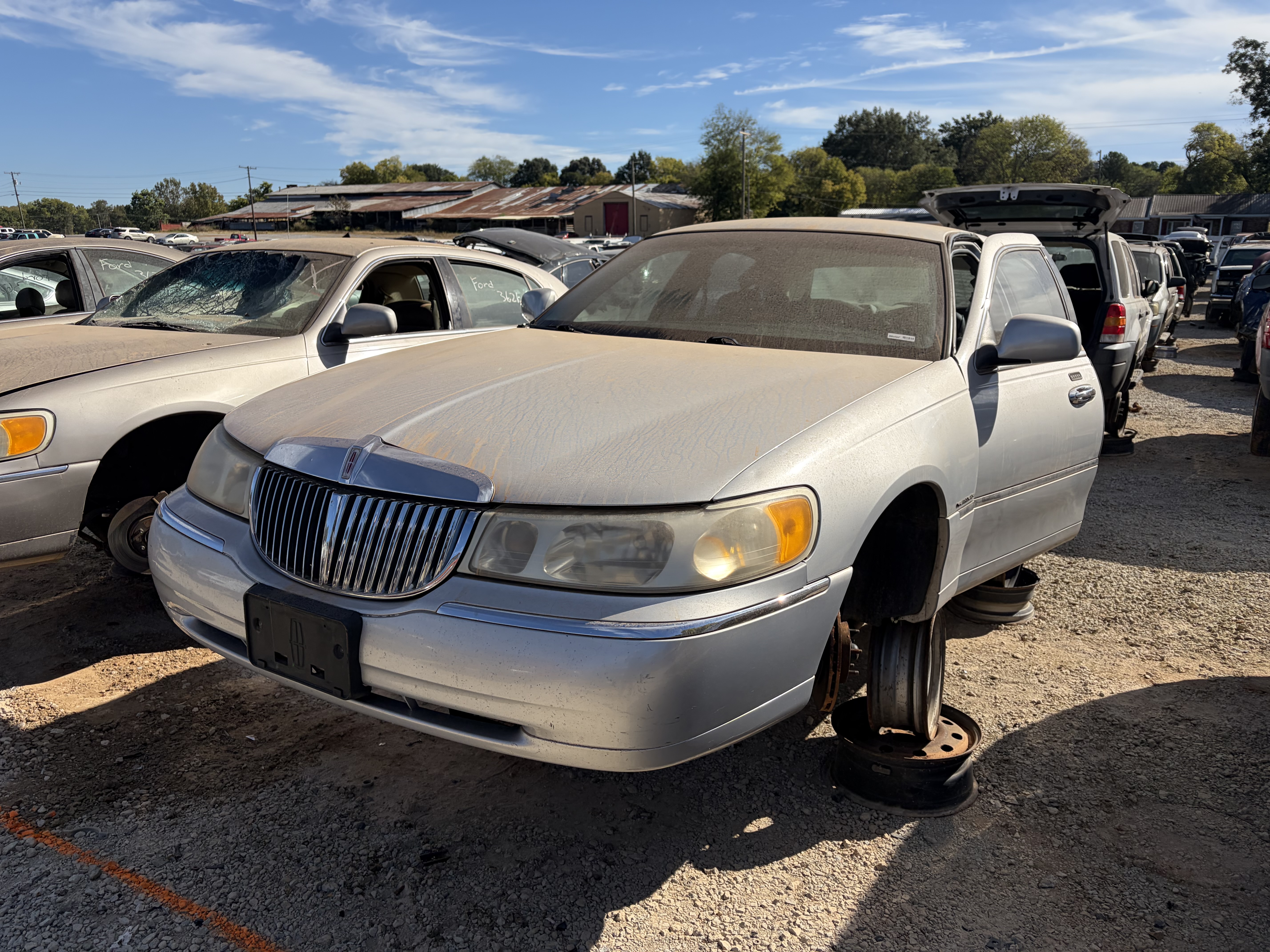 2000 LINCOLN Town Car