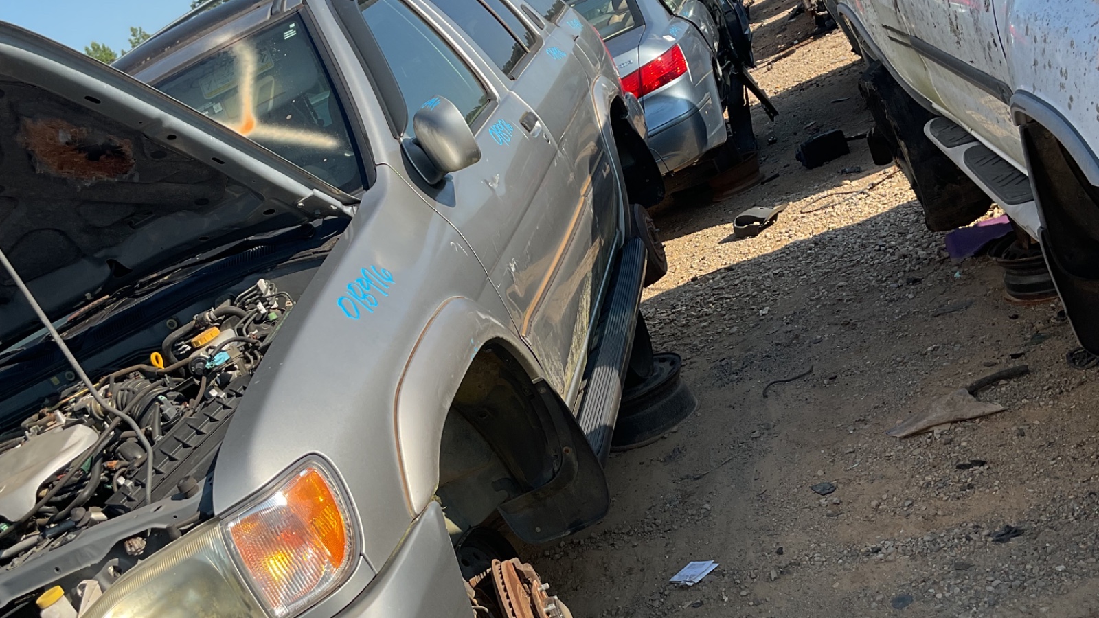 2001 NISSAN Pathfinder