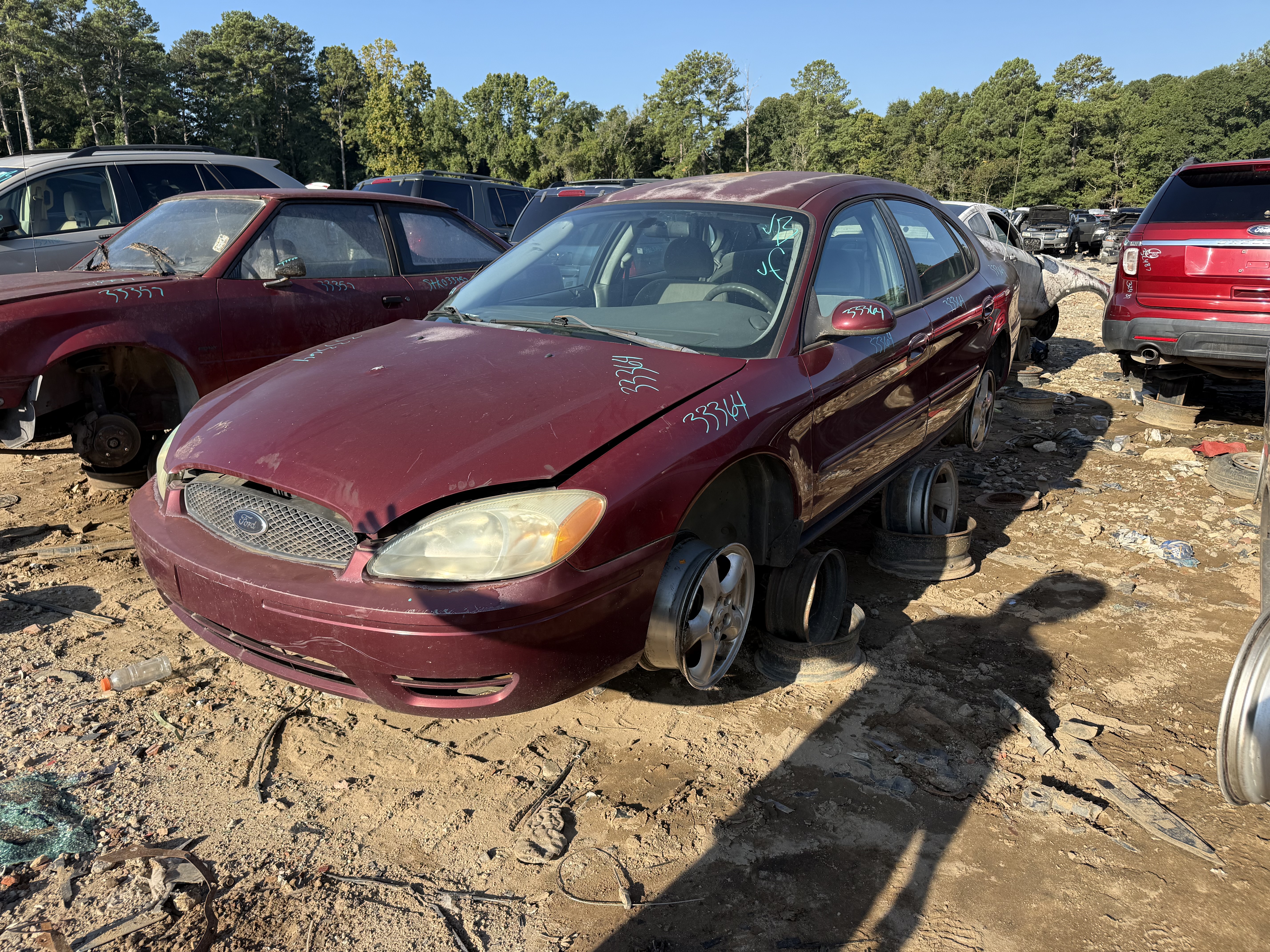 2004 FORD Taurus