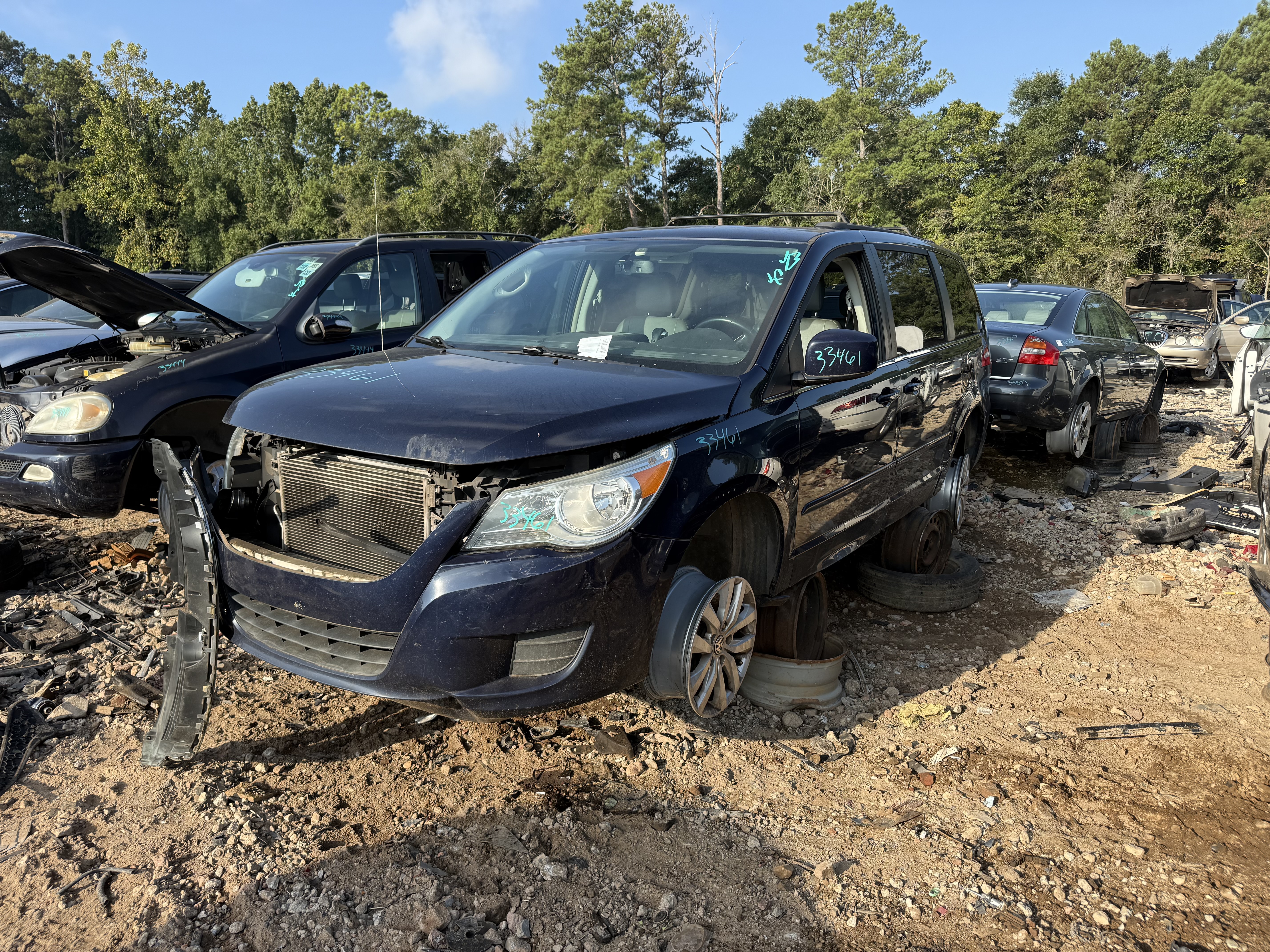 2014 VOLKSWAGEN Routan