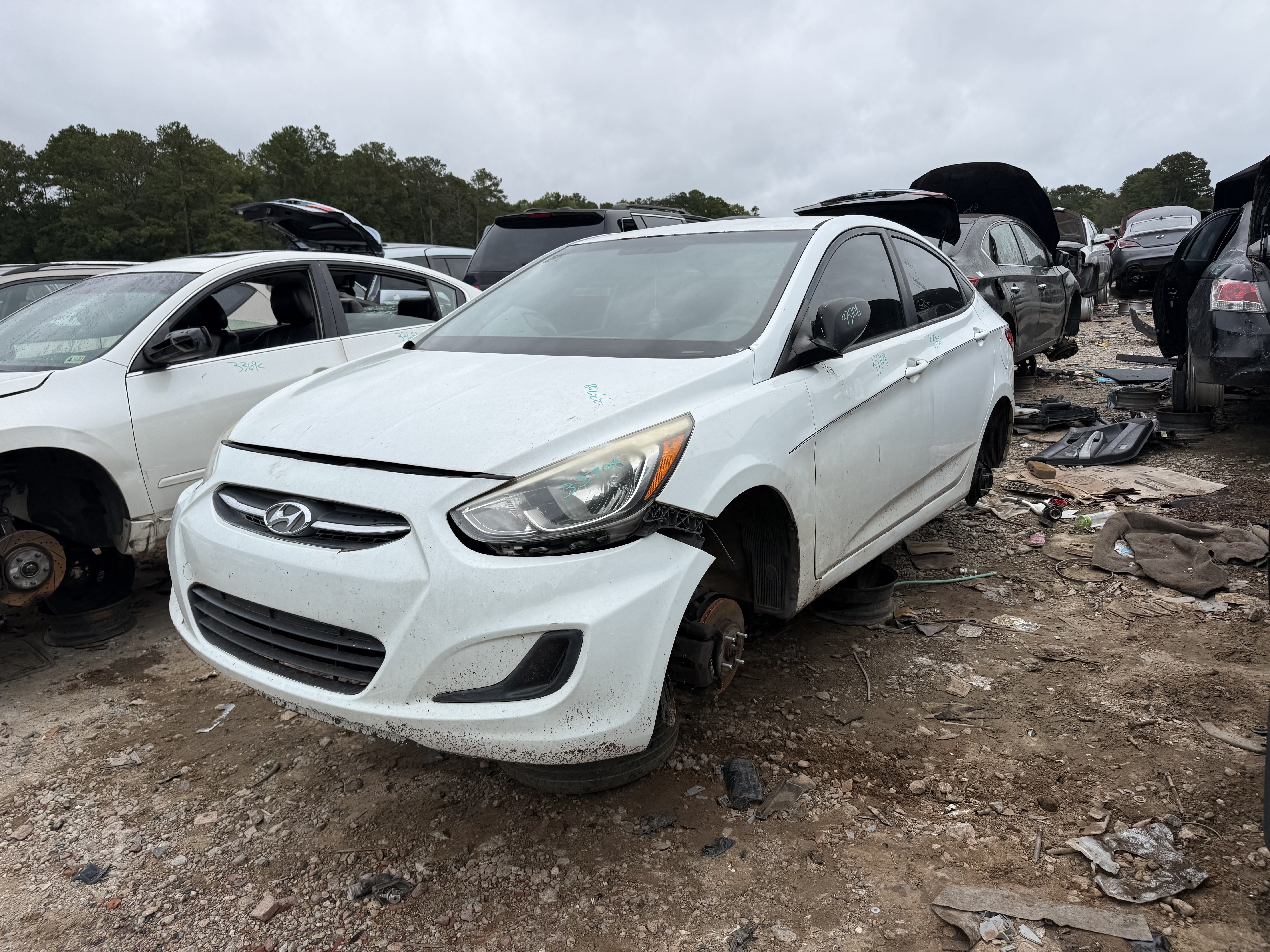 2015 HYUNDAI Accent