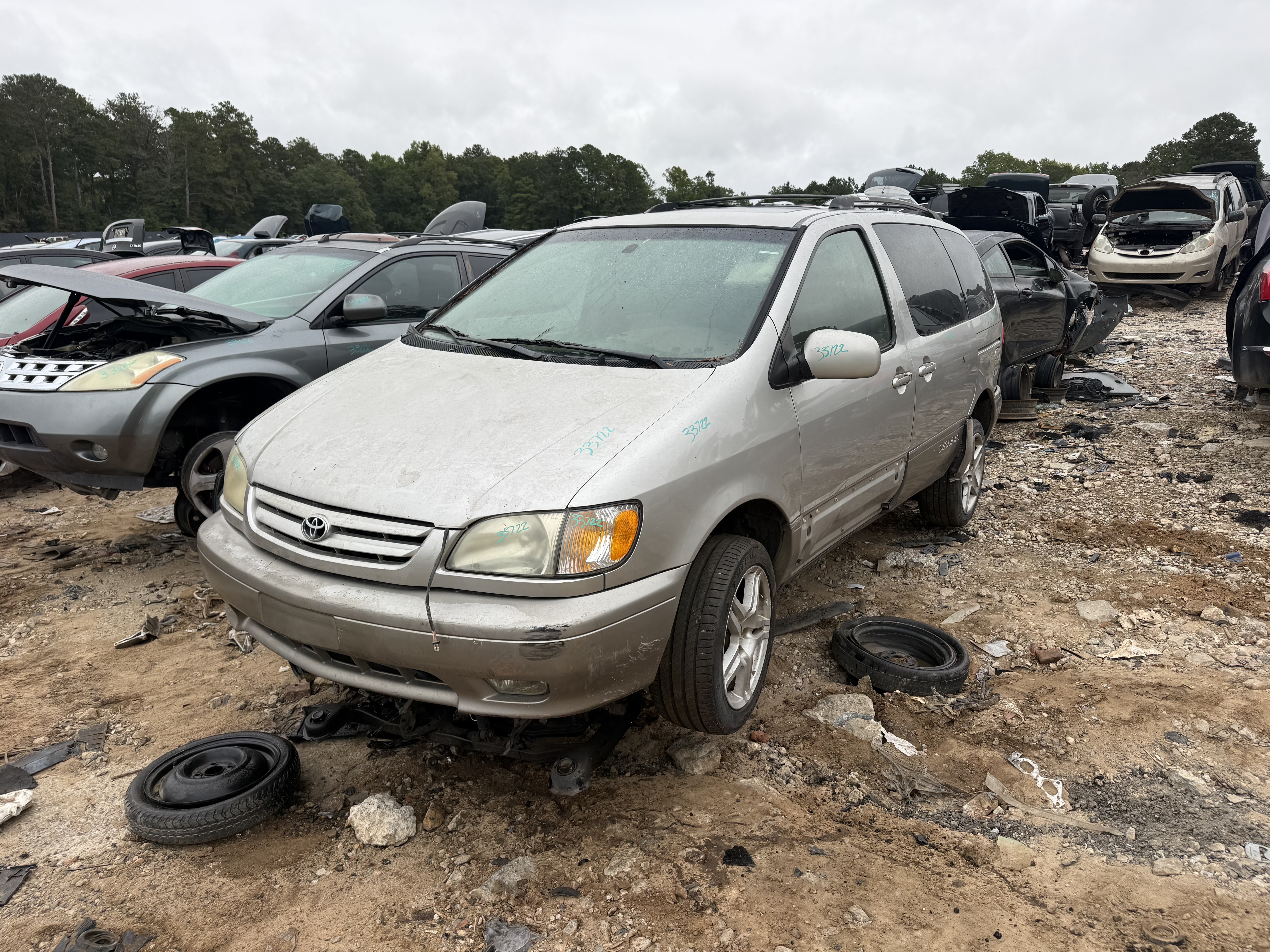 2002 TOYOTA Sienna