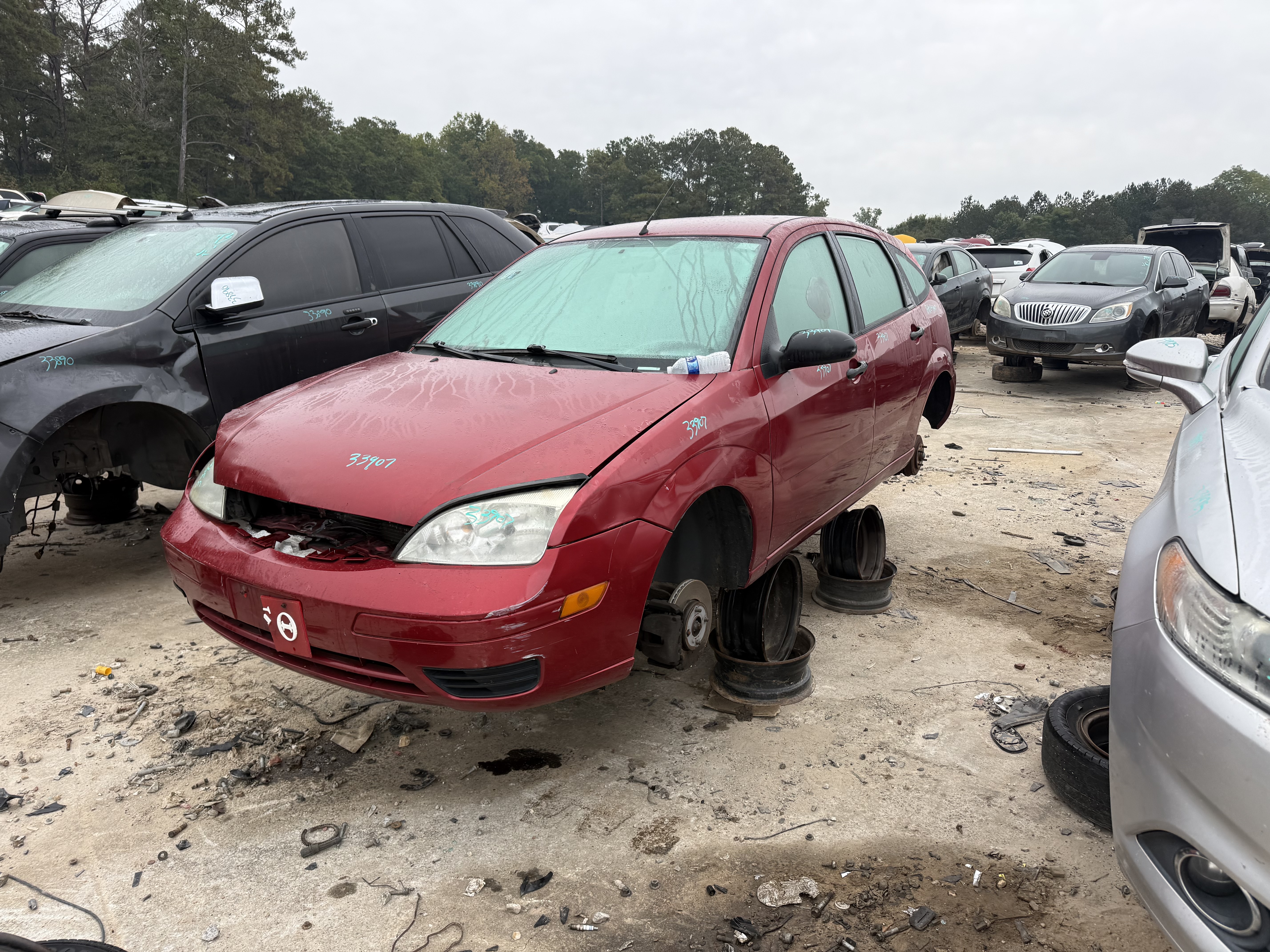 2005 FORD Focus