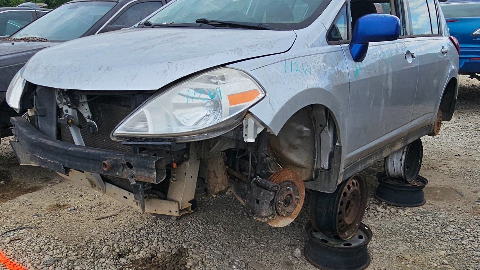 2010 NISSAN Versa