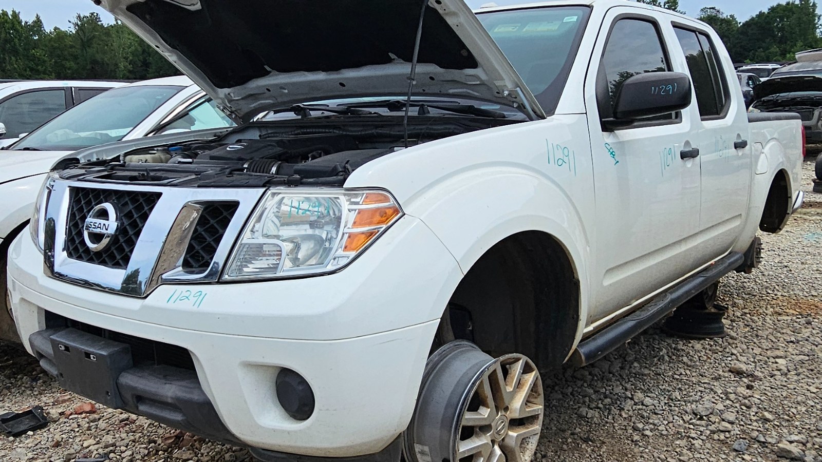 2015 NISSAN Frontier