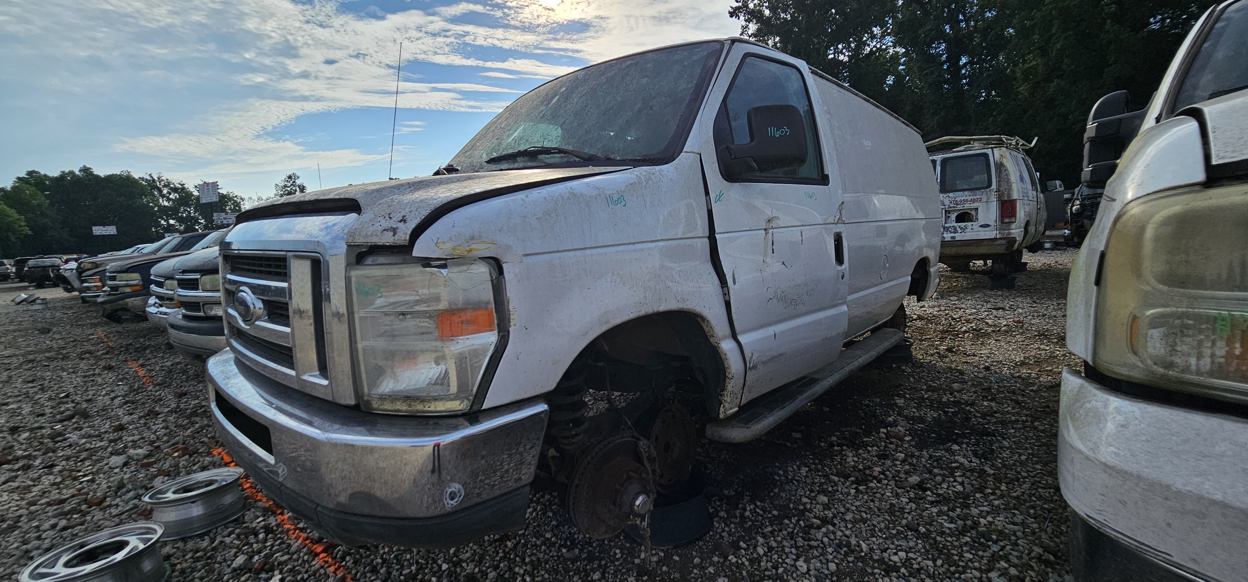 2011 FORD E-250