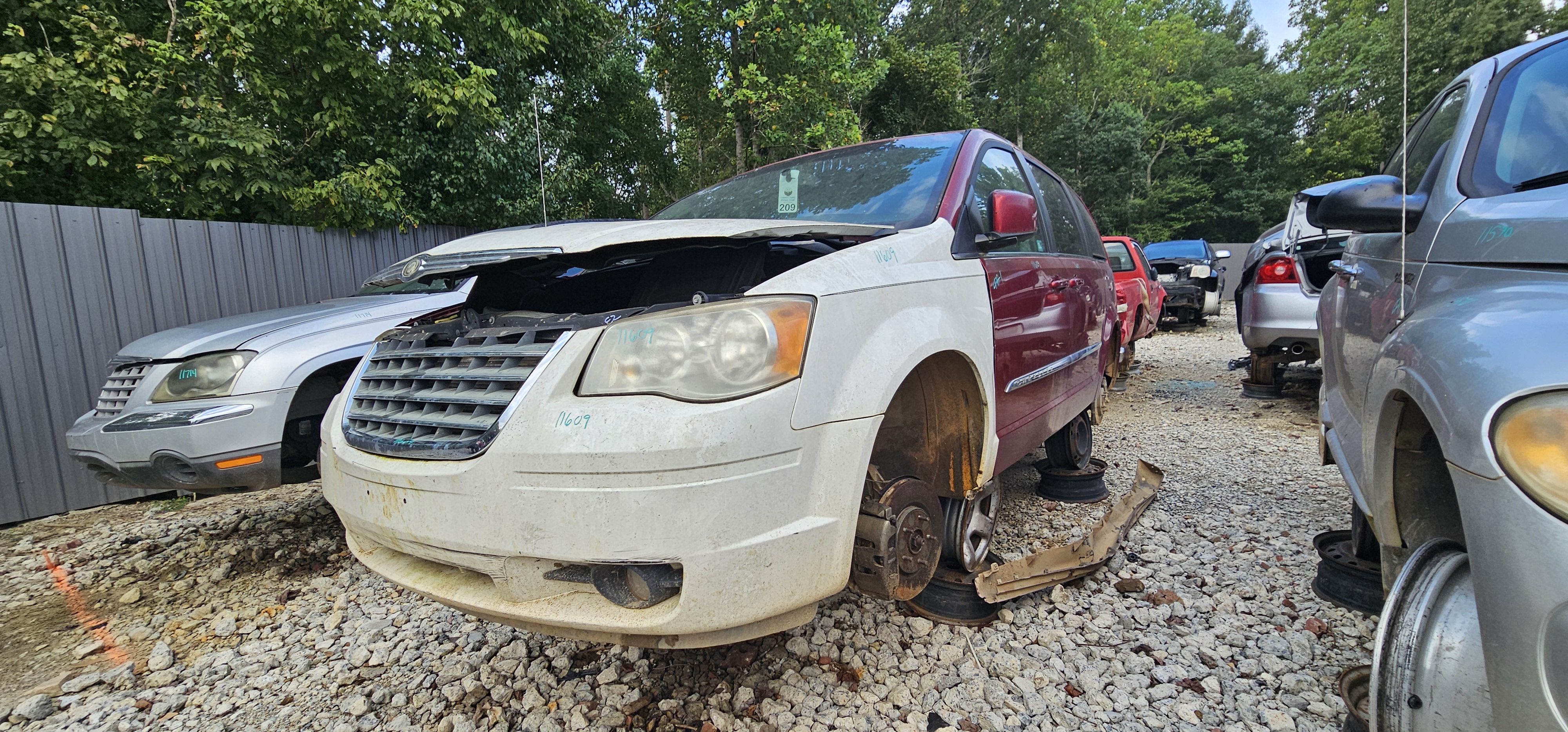 2014 CHRYSLER Town and Country