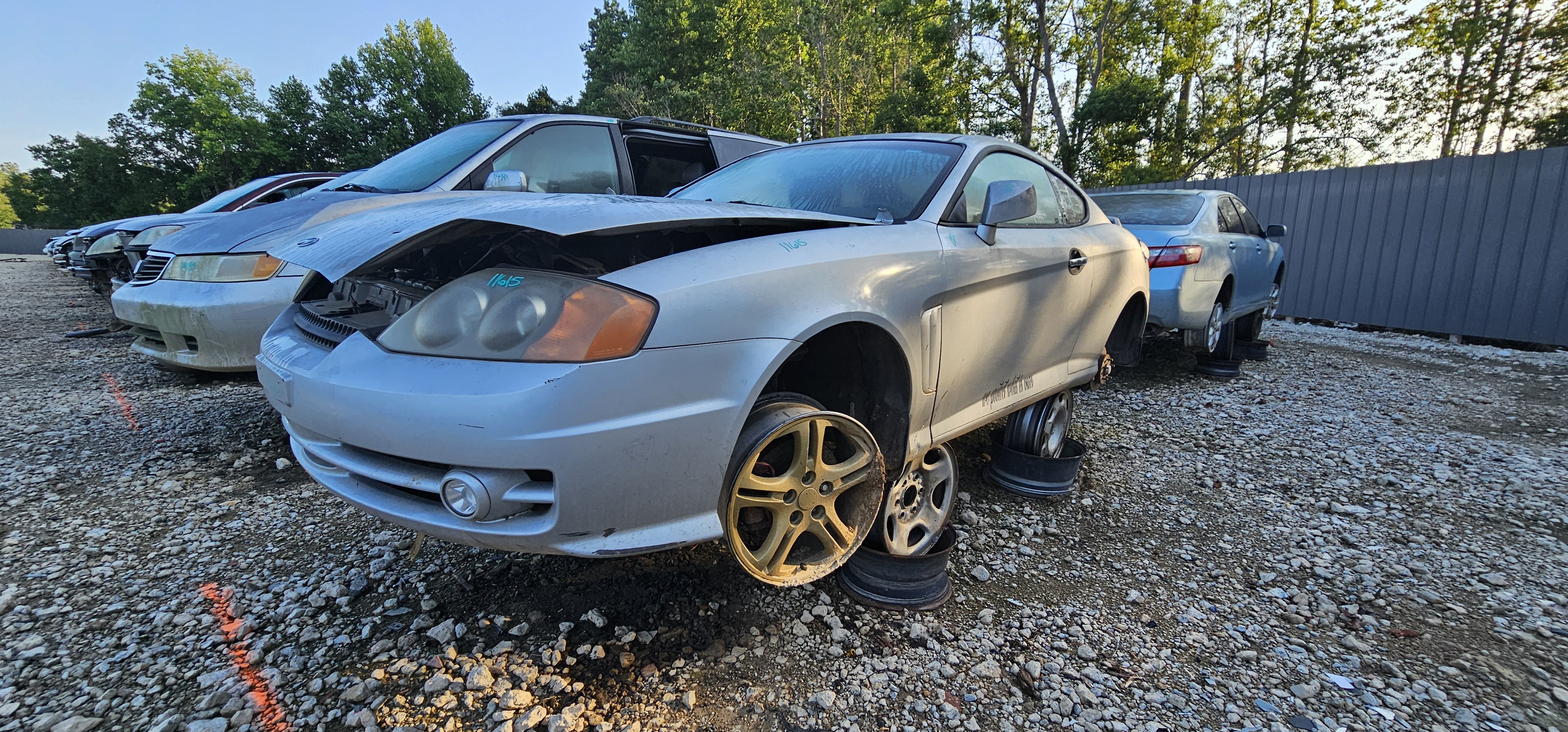 2003 HYUNDAI Tiburon