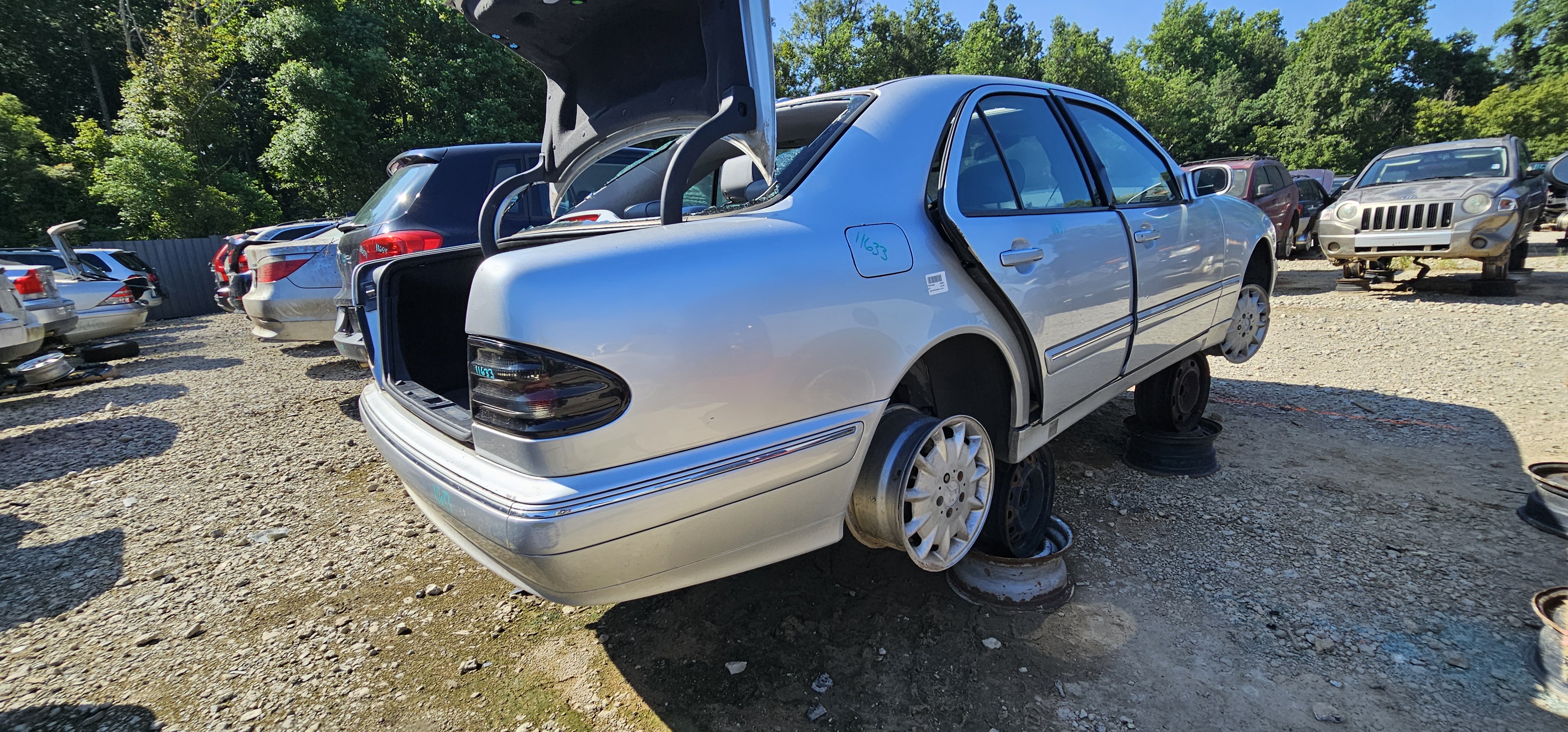 Thumbnail 3