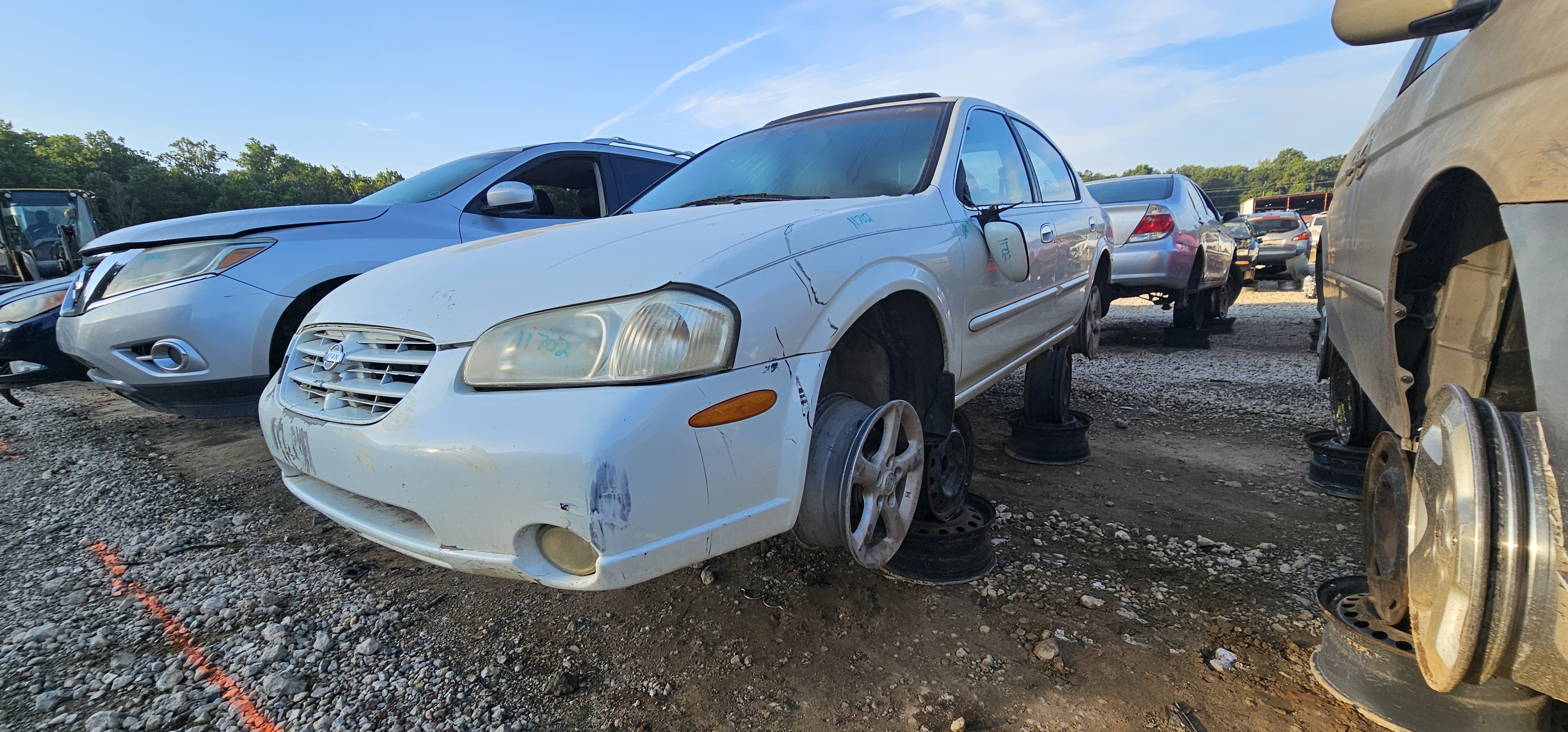 2001 NISSAN Maxima
