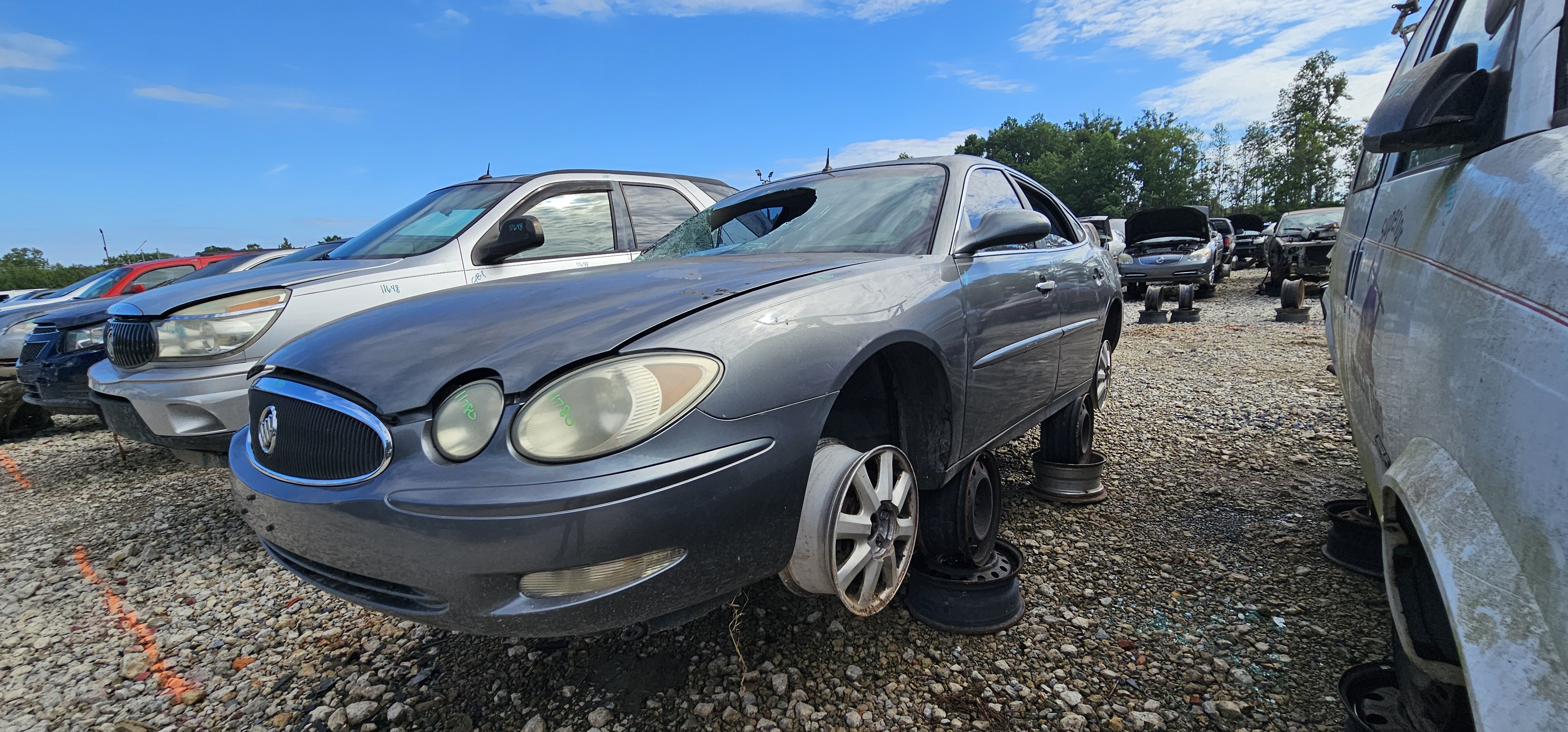 2005 BUICK Lacrosse