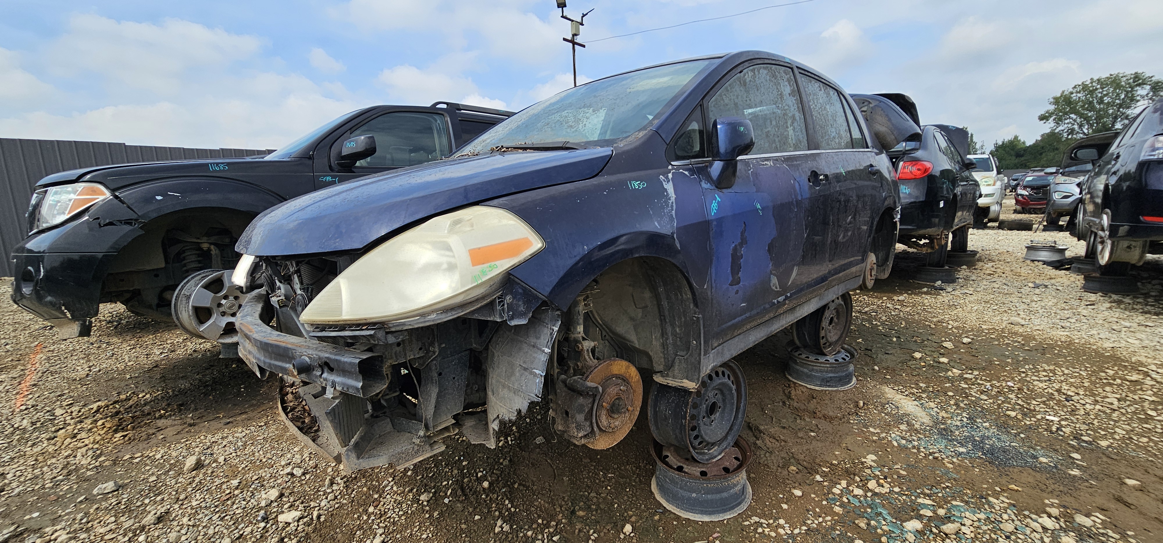 2008 NISSAN Versa