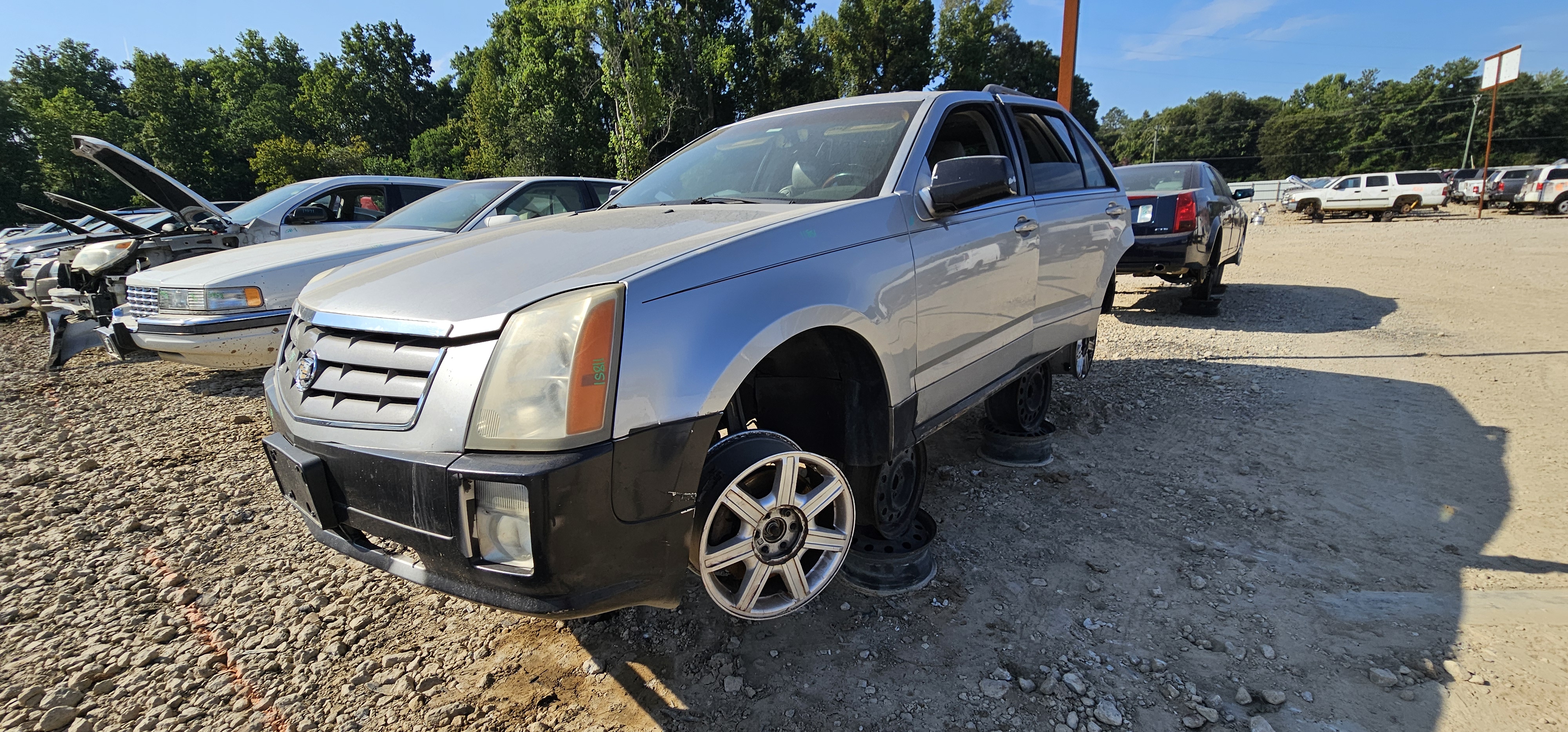2004 CADILLAC Srx