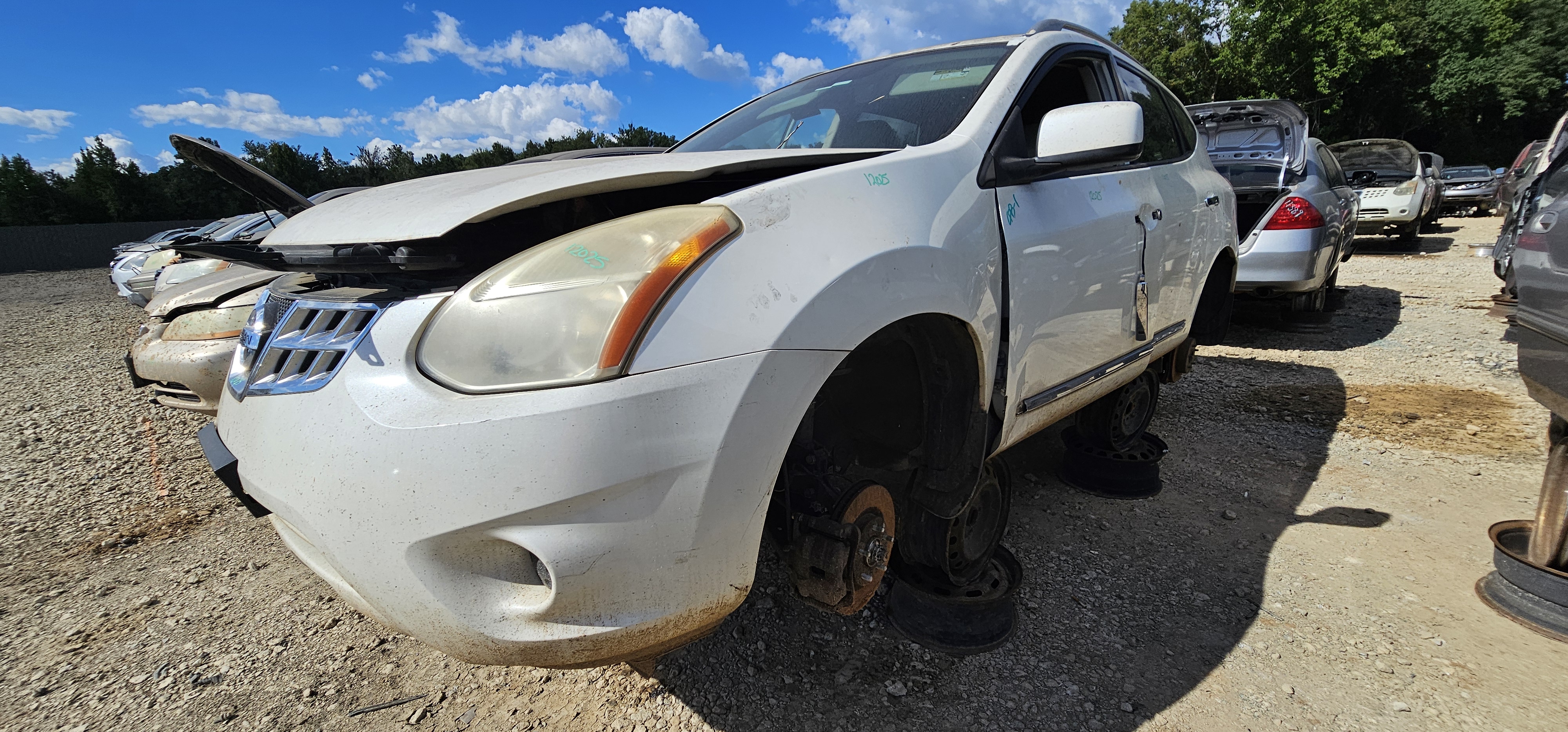2011 NISSAN Rogue