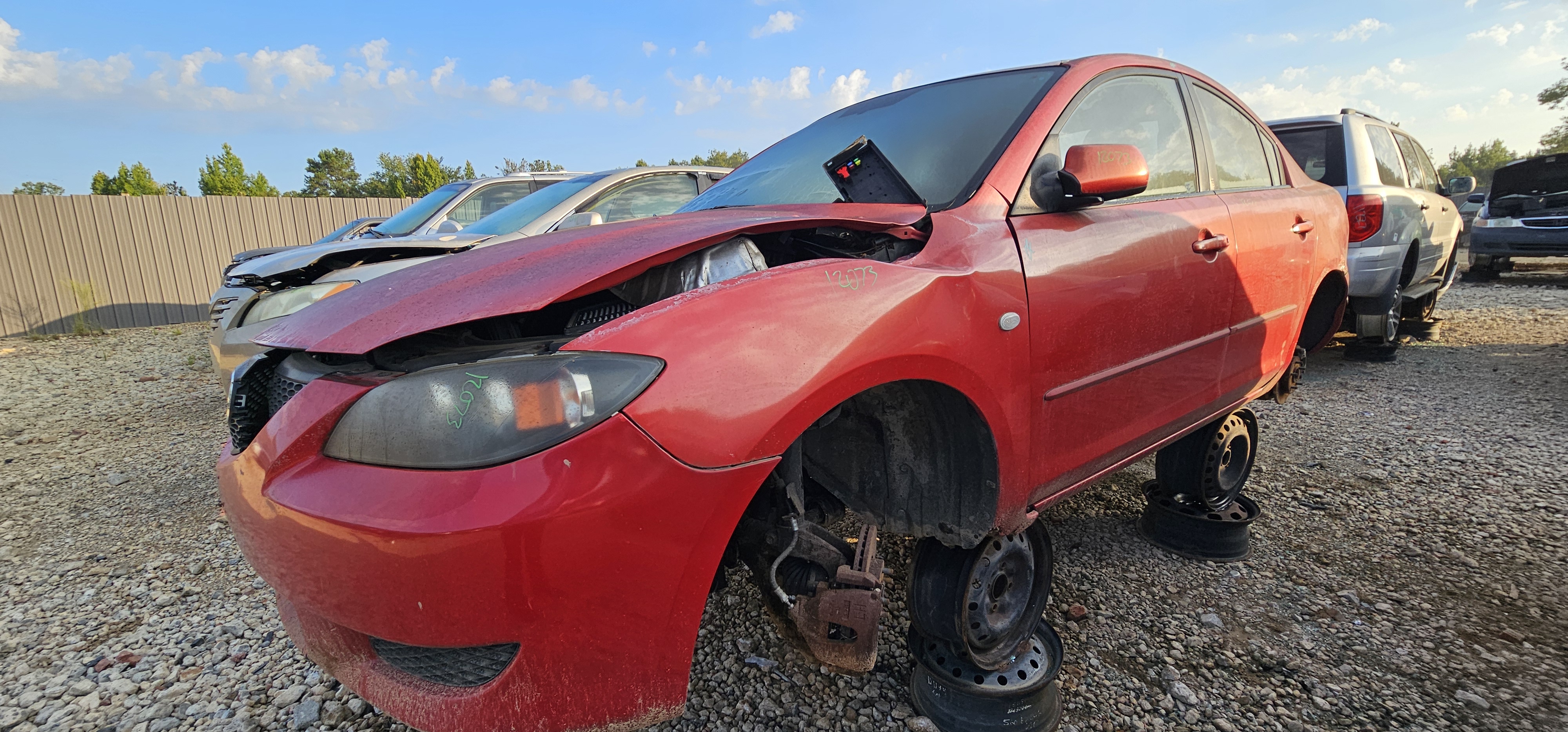2005 MAZDA Mazda3