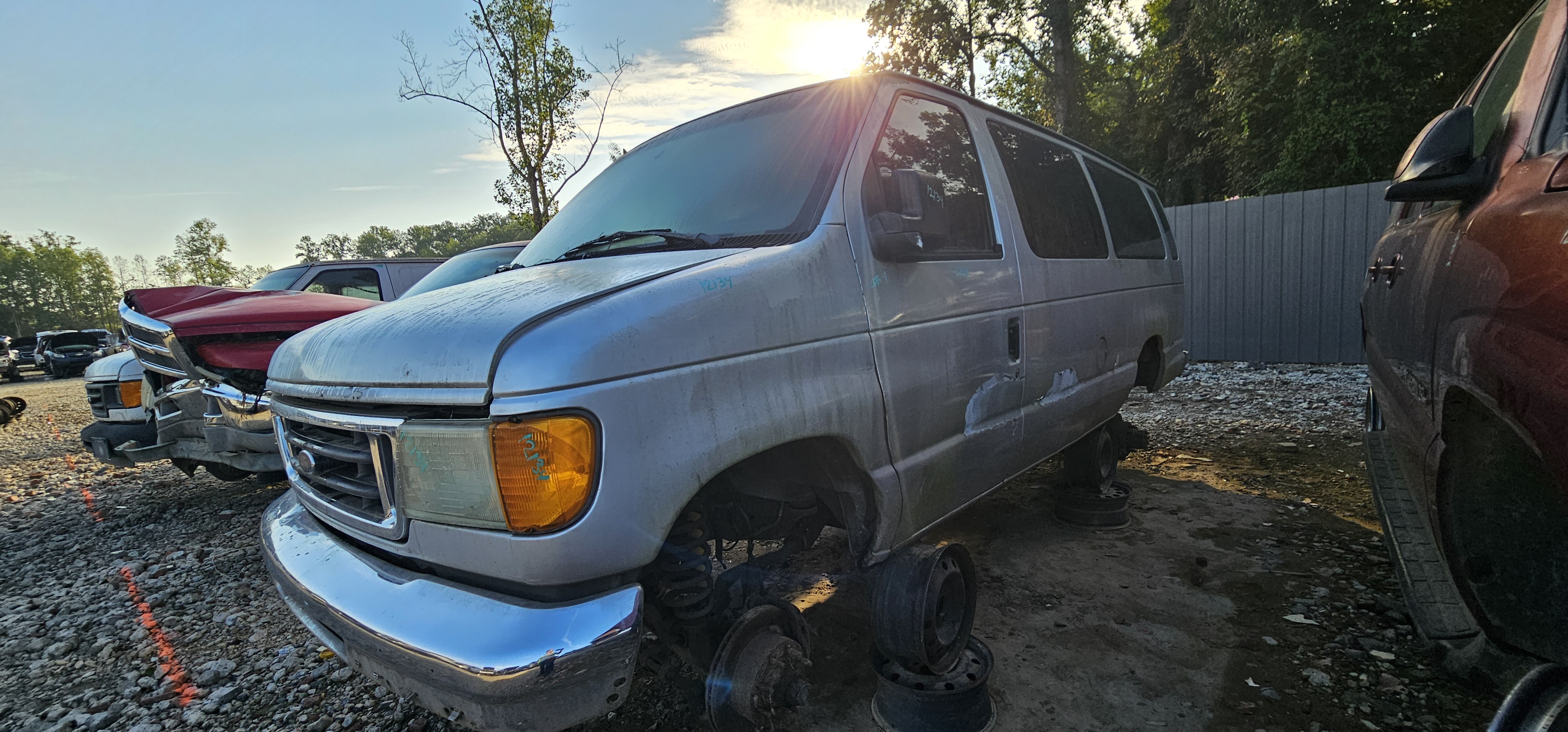 2006 FORD E-350