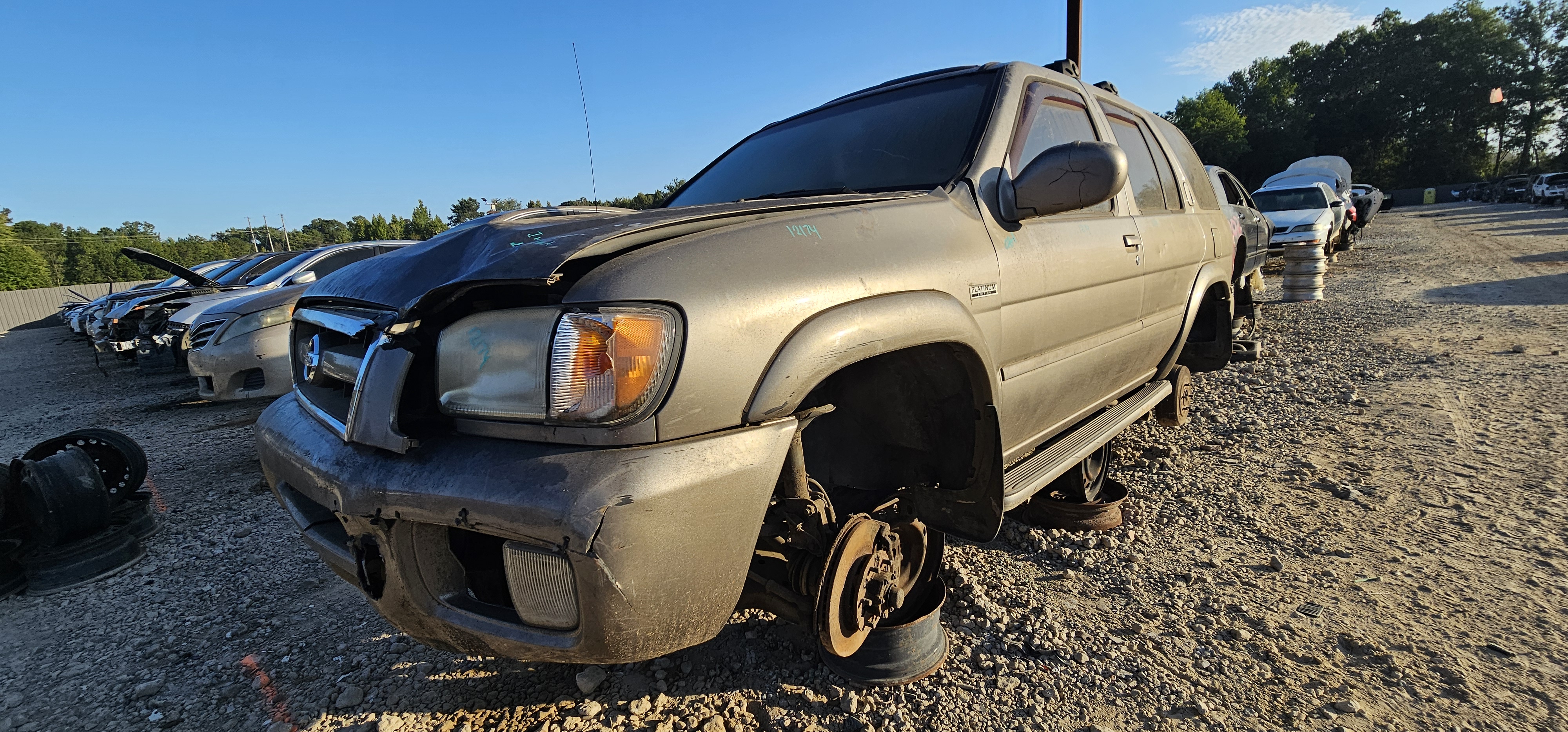2004 NISSAN Pathfinder