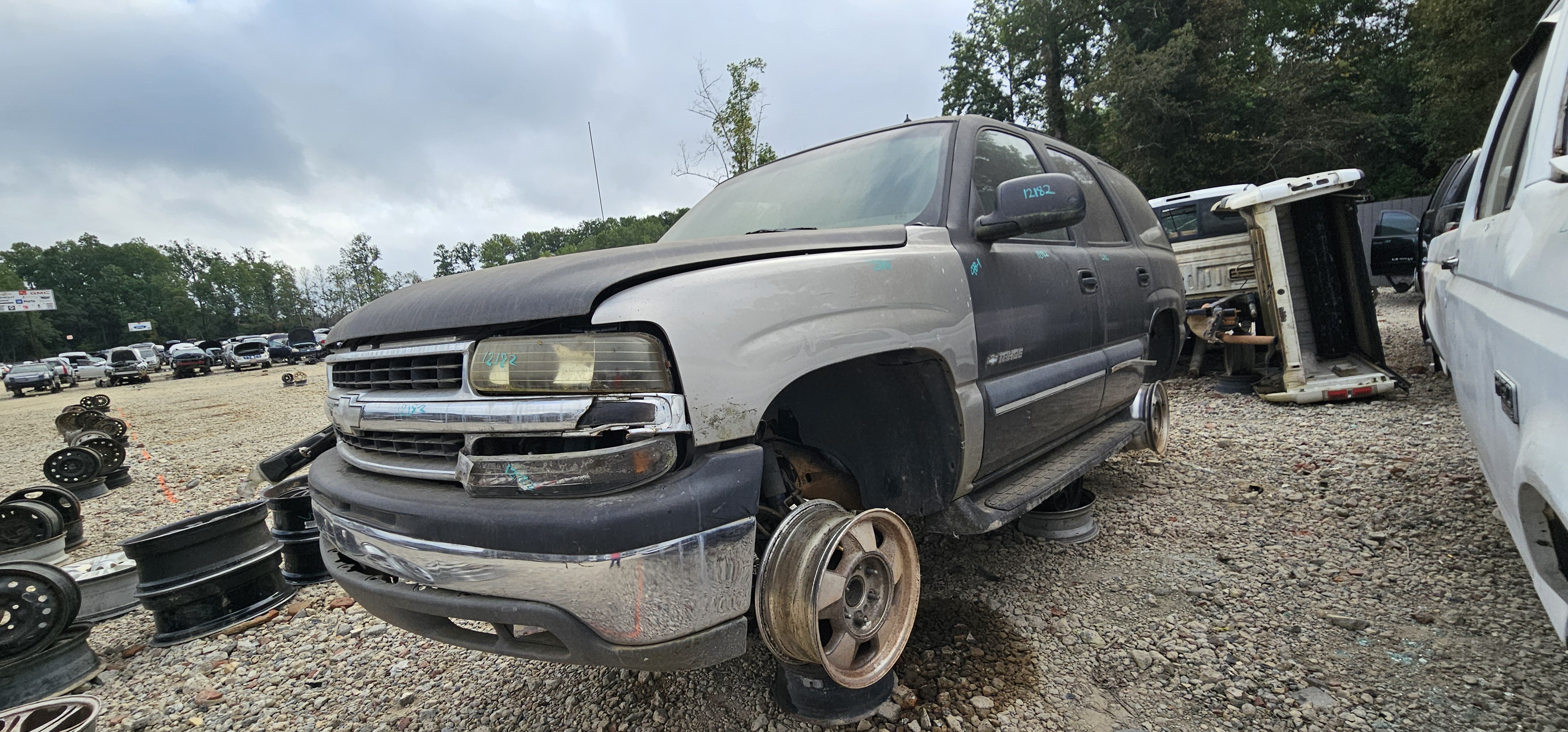 2002 CHEVROLET Tahoe