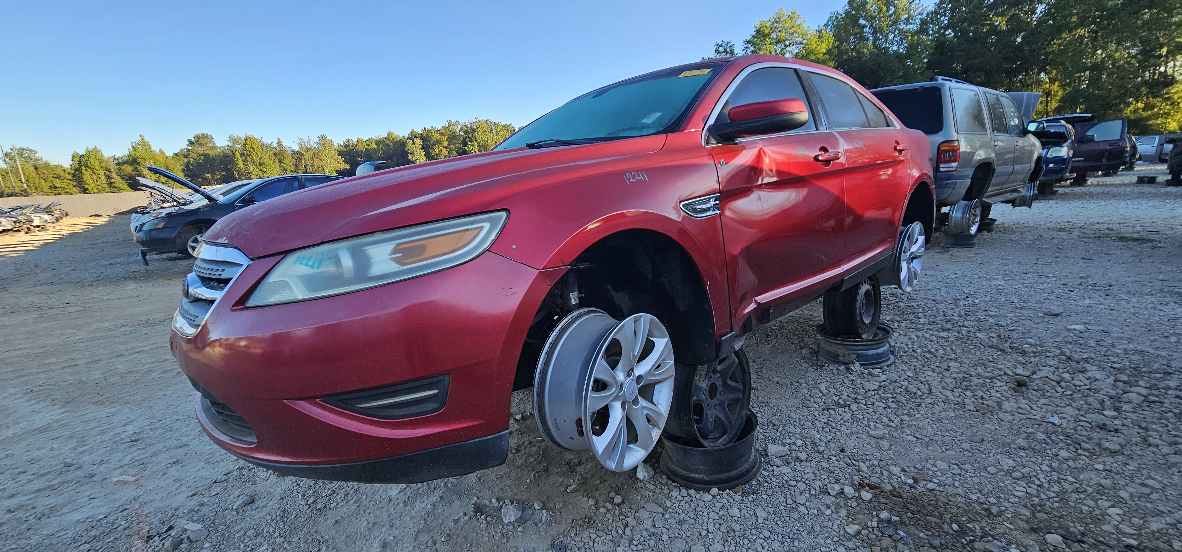 2011 FORD Taurus