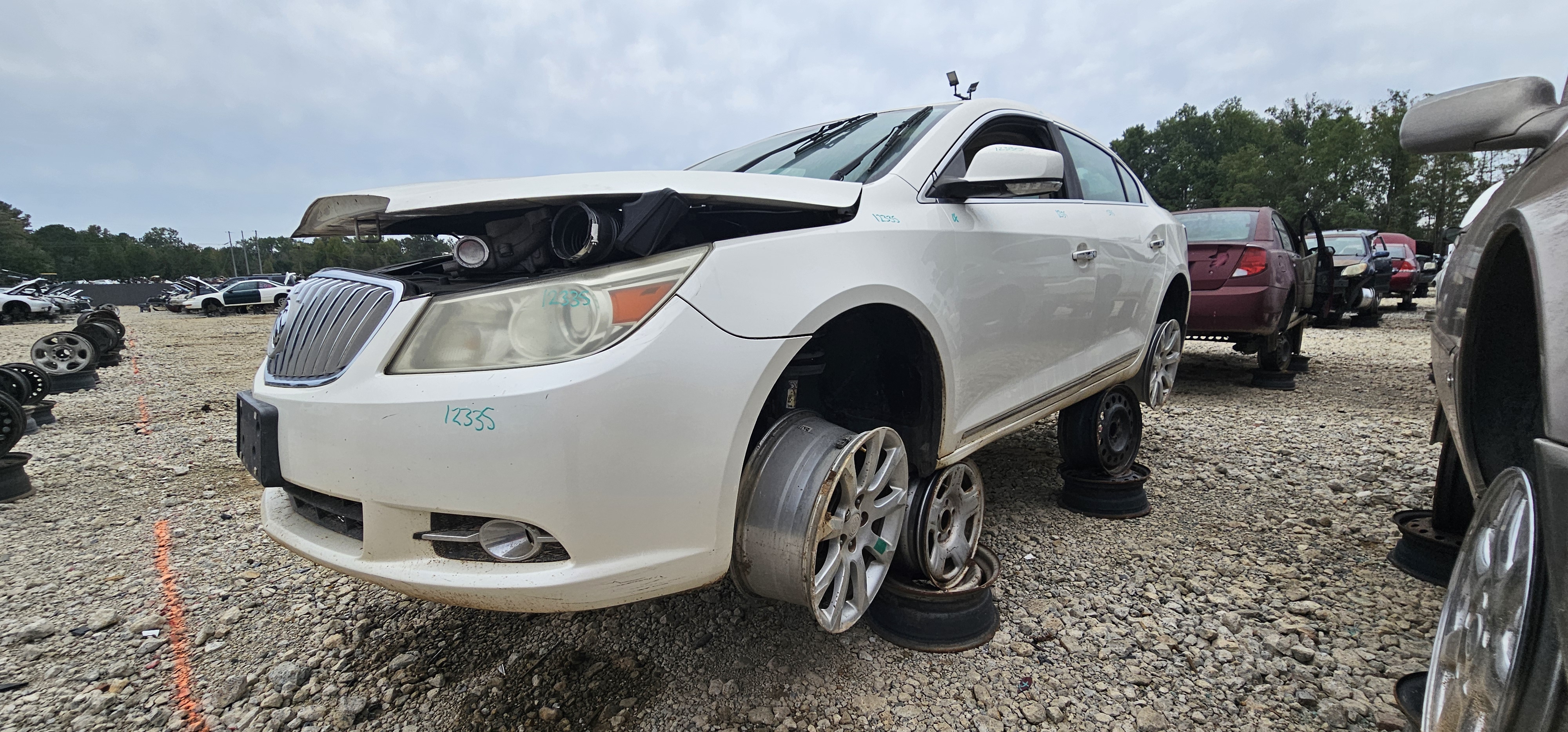 2011 BUICK Lacrosse